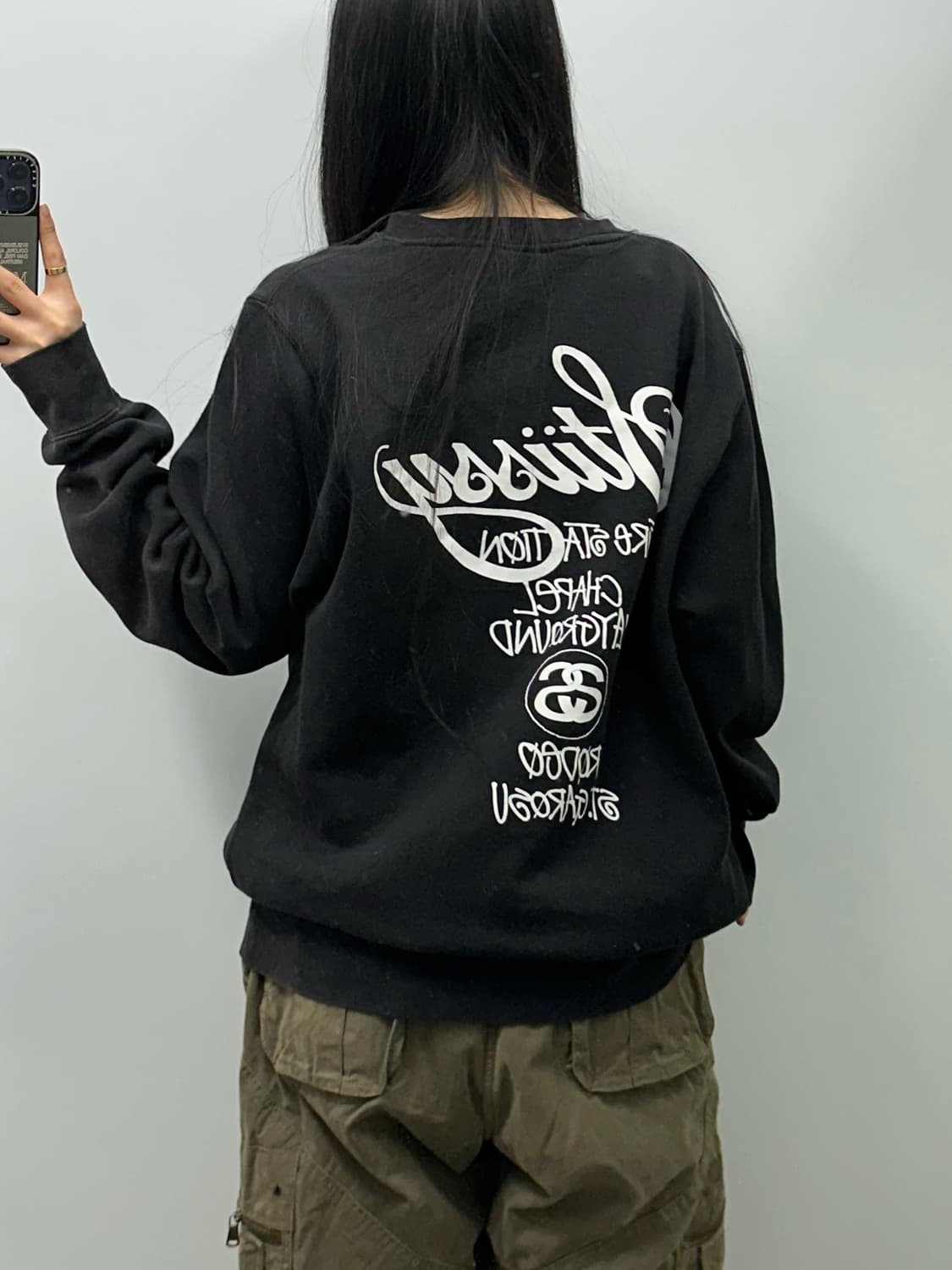 스투시 서울 챕터 블랙 맨투맨  상품이미지2