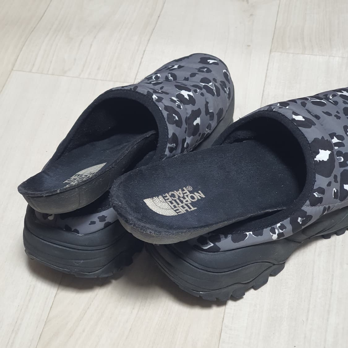 노스페이스 윈터 뮬 230 레오파드 방한화
 상품이미지6