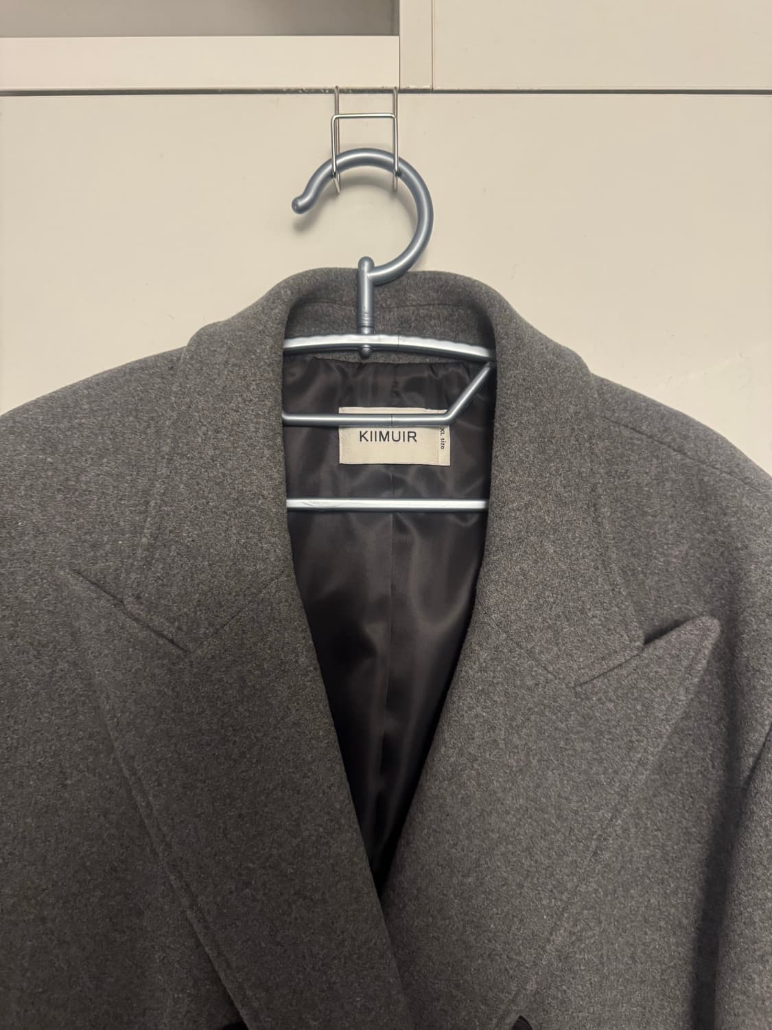 키뮤어 그레이 더블 브레스티드 코트 상품이미지2