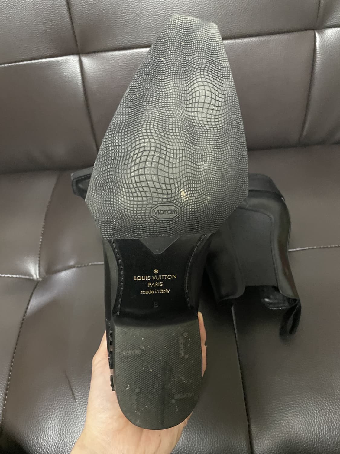 루이비통 20FW 메인 런웨이 모노그램 첼시부츠 상품이미지9