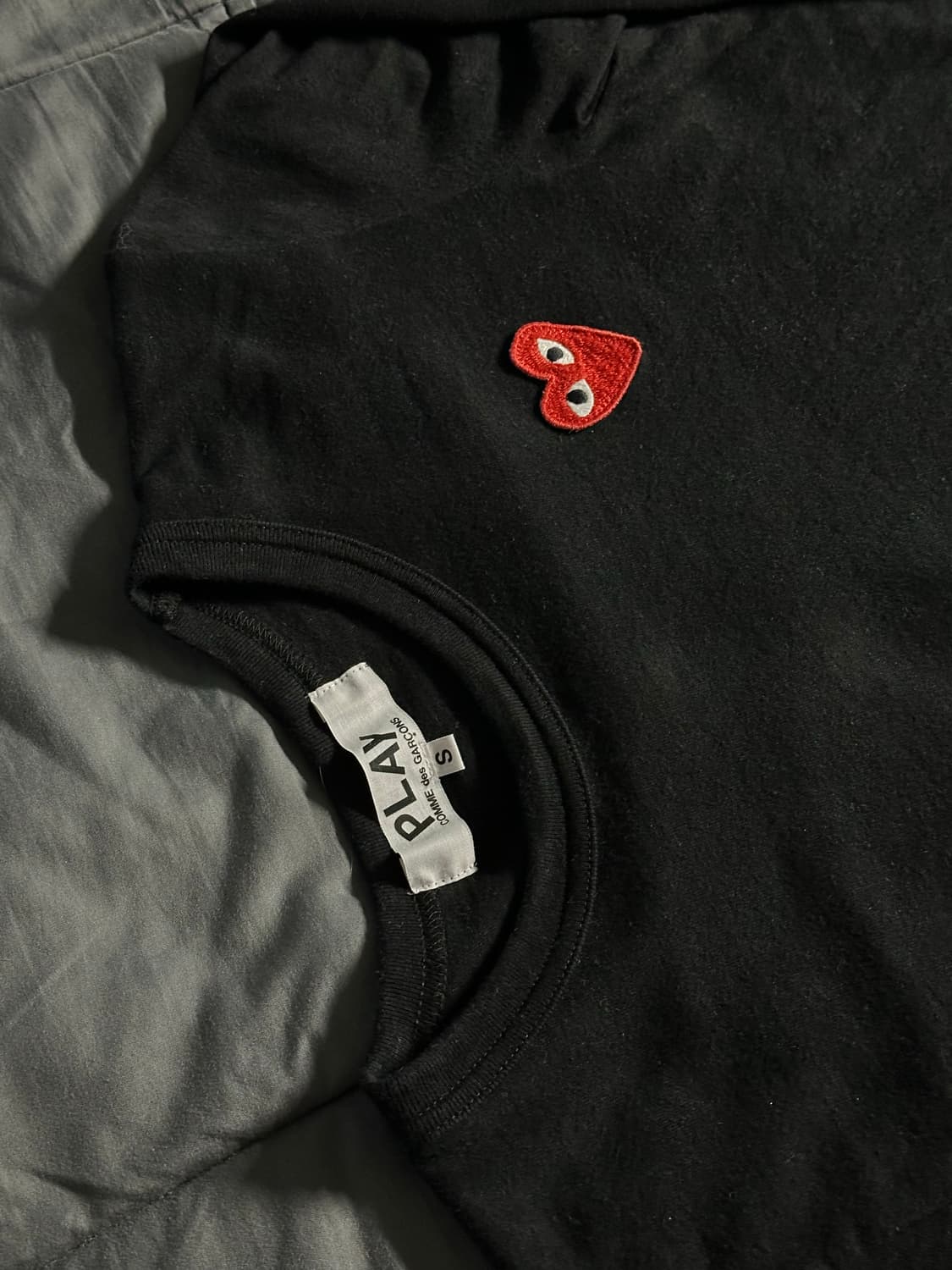 꼼데가르송 하트 롱슬리브 블랙 상품이미지3