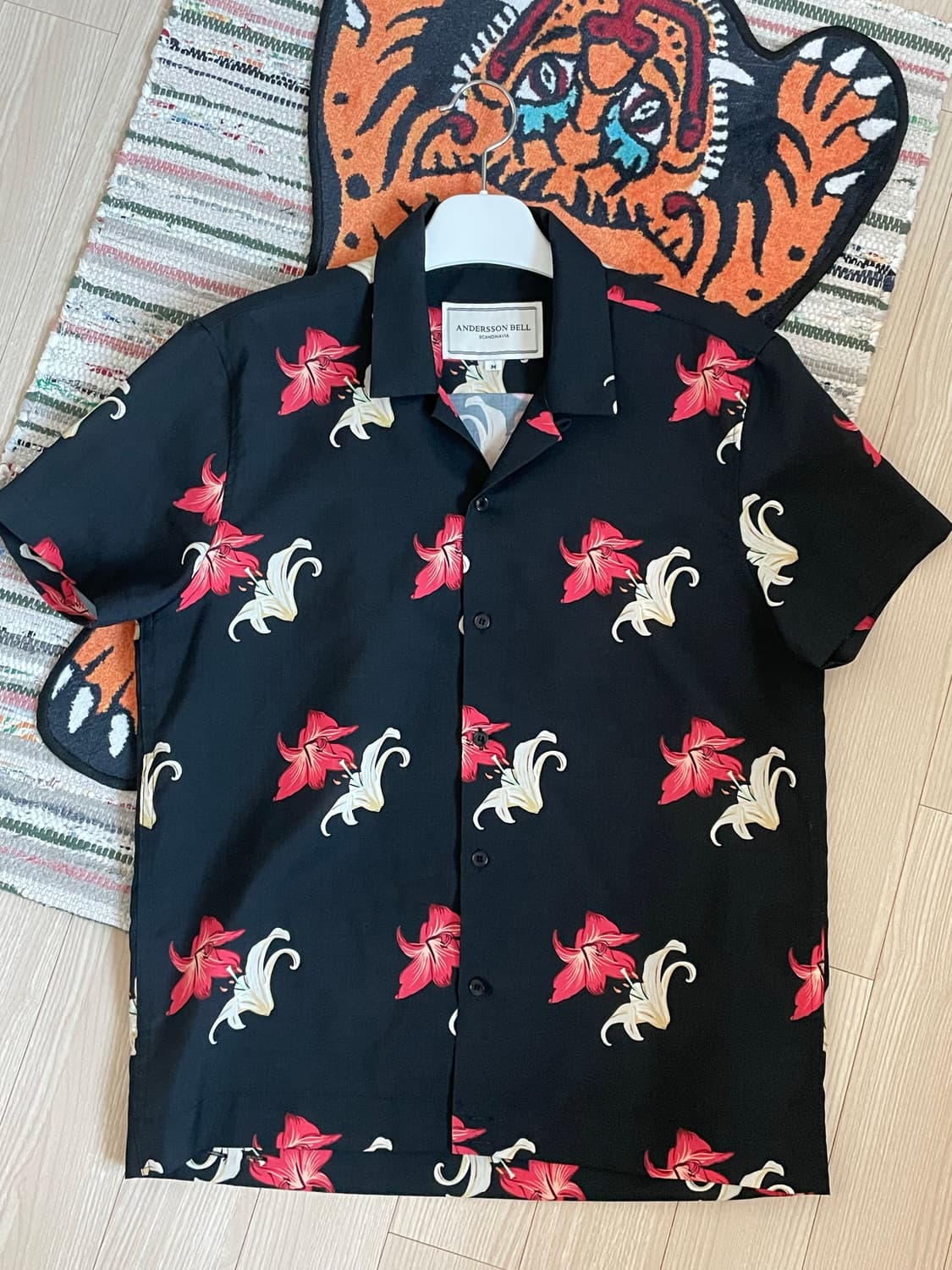 앤더슨벨 플라워 프린트 반팔셔츠 블랙 m 상품이미지1