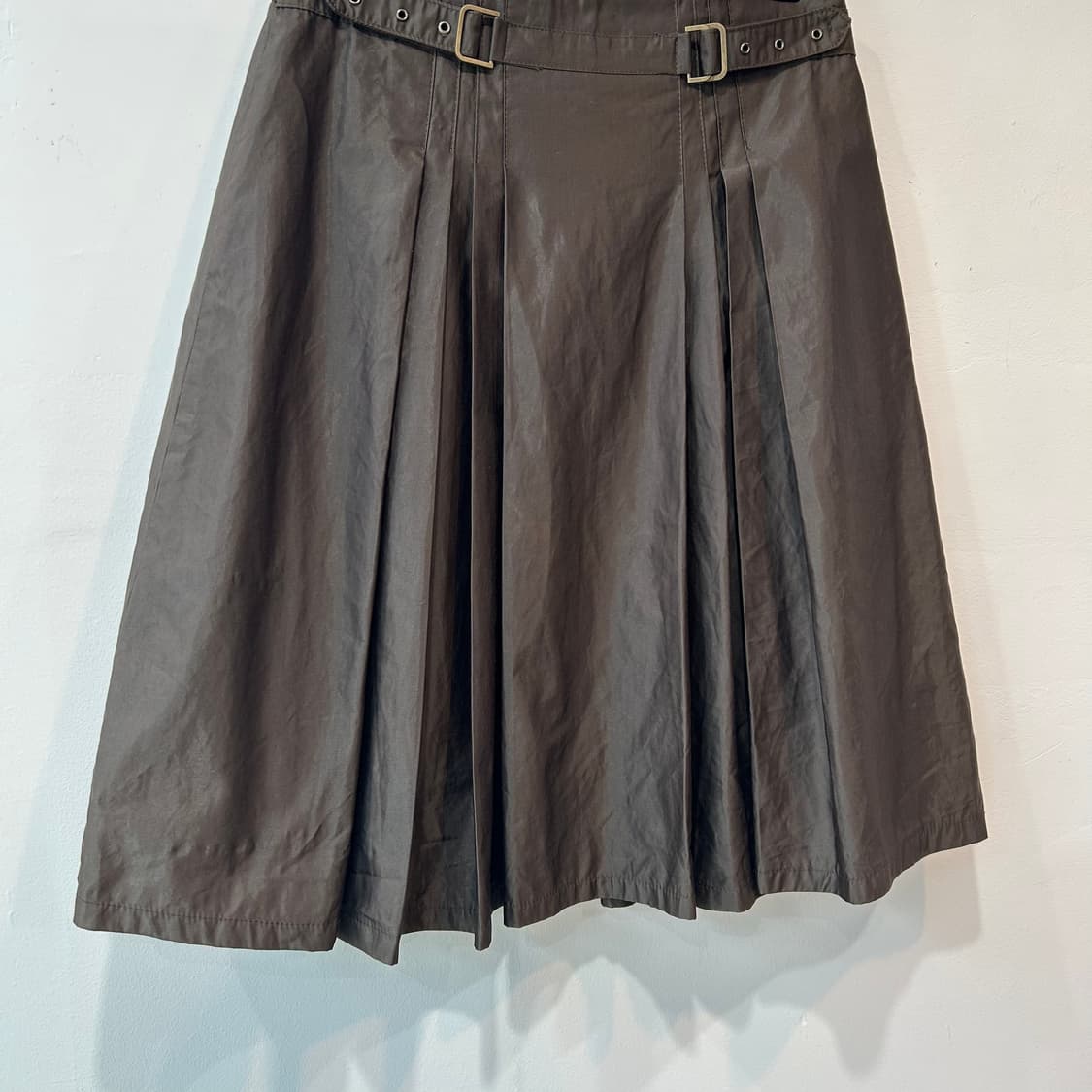 브라운 버클 플리츠 스커트 상품이미지3
