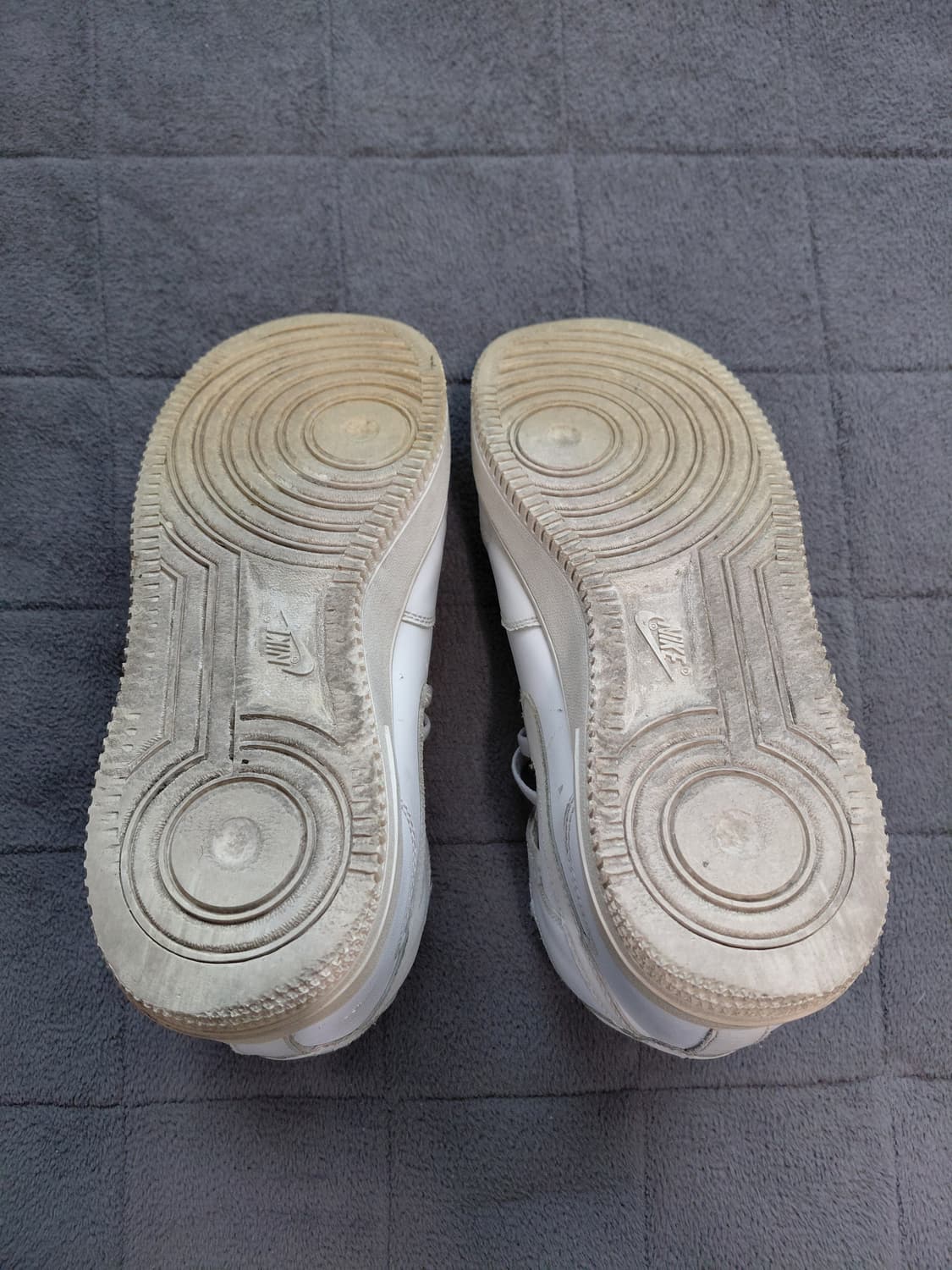 나이키 에어포스 1 미드 260 상품이미지9