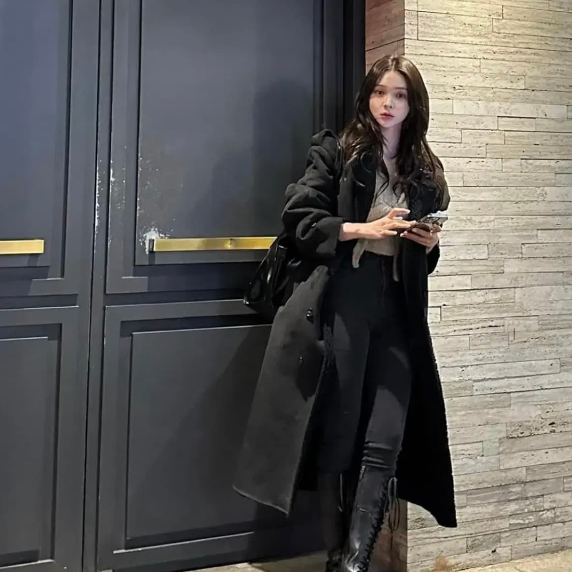 미젬므 블랙 스웨이드 롱무스탕 상품이미지2