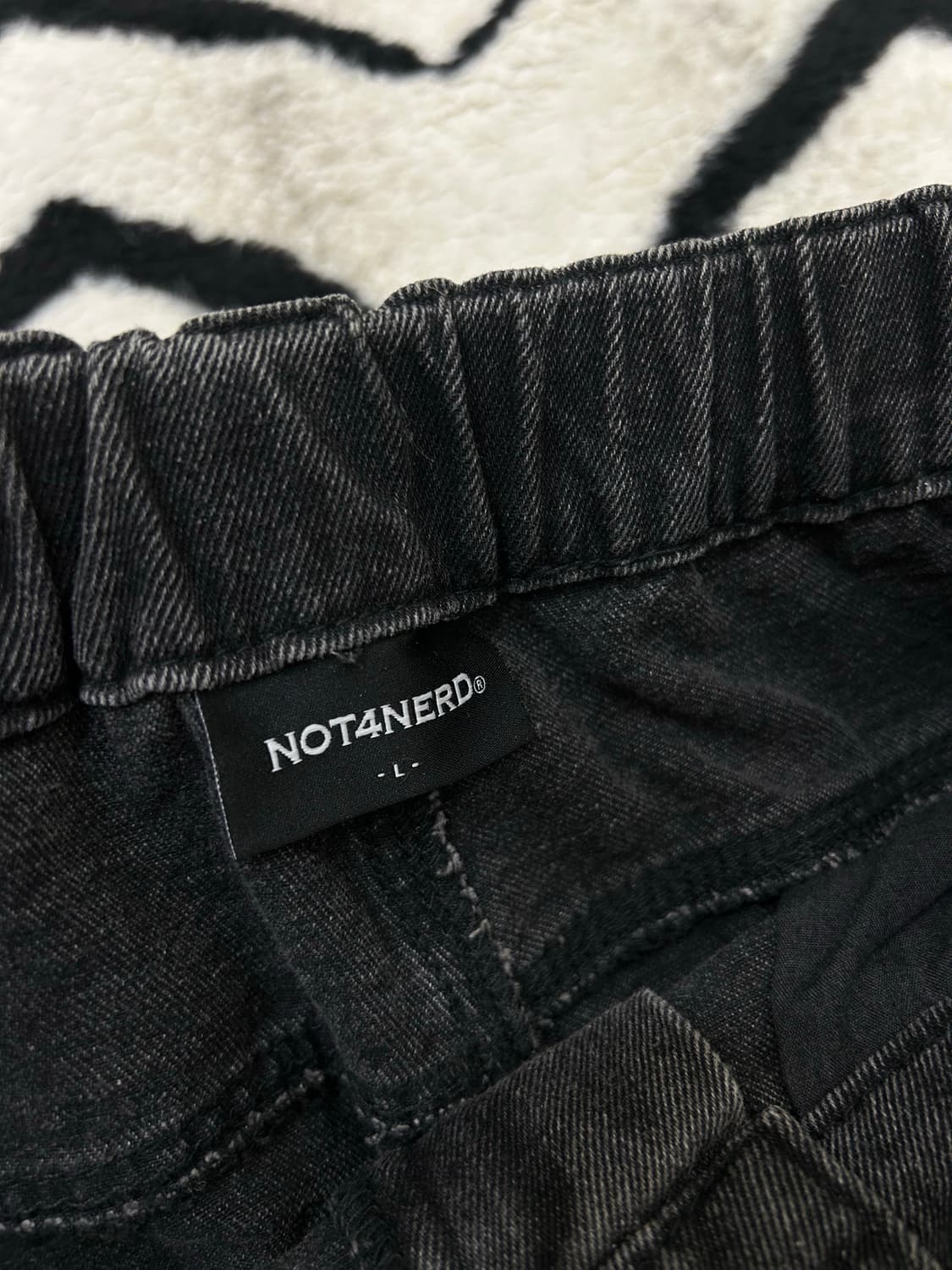 [L]낫포너드 원턱 와이드 밴딩 데님팬츠/흑청 상품이미지3