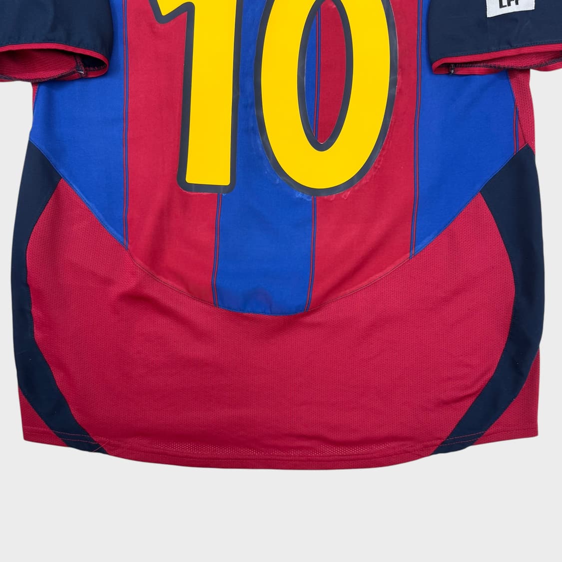 03-04 바르셀로나 홈 No.10 호나우지뉴 상품이미지8