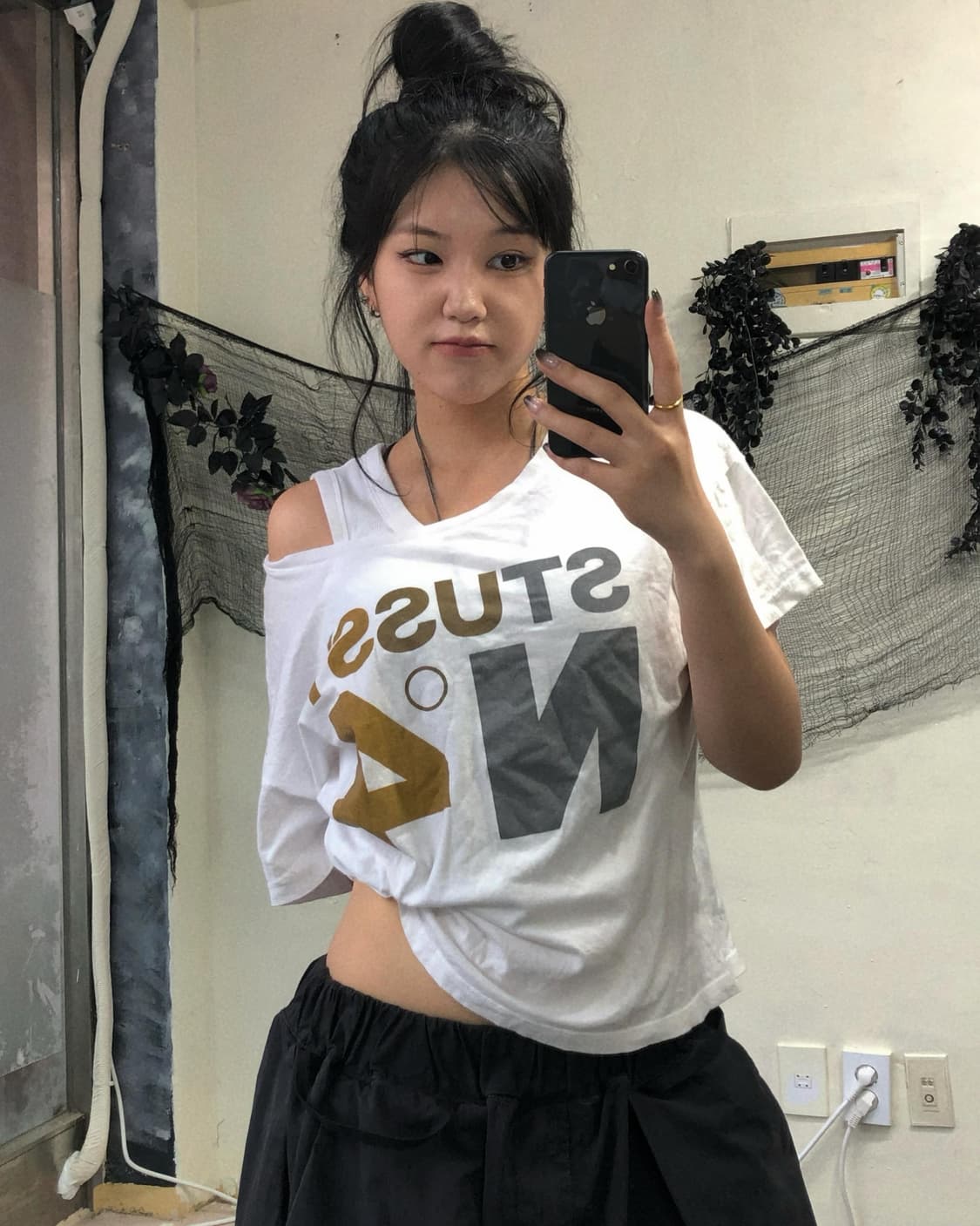 스투시 골드 글리터 크롭 탑 상품이미지1