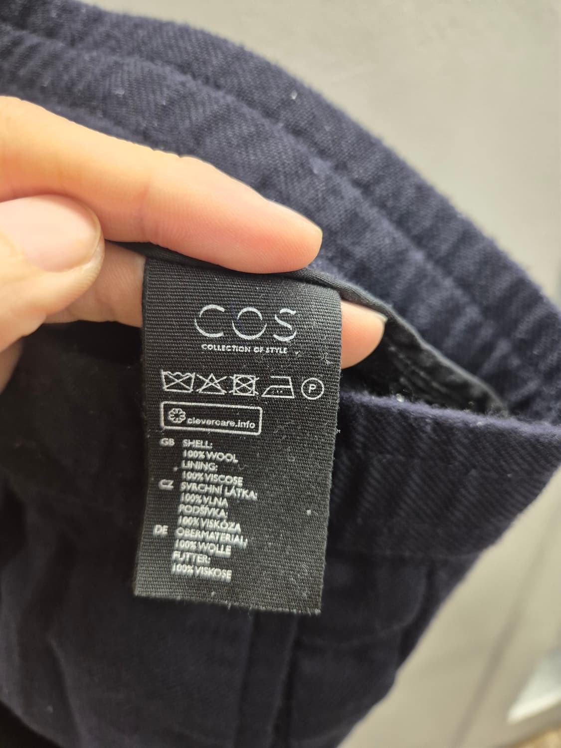 COS 네이비 울 플리츠 팬츠 상품이미지4