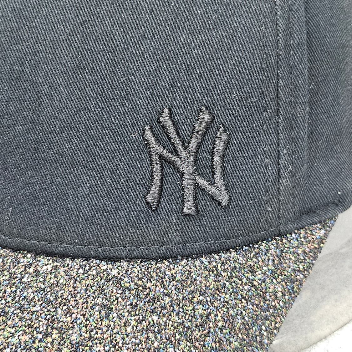 MLB 뉴욕 양키스 정품 글리터 볼캡 블랙 상품이미지3