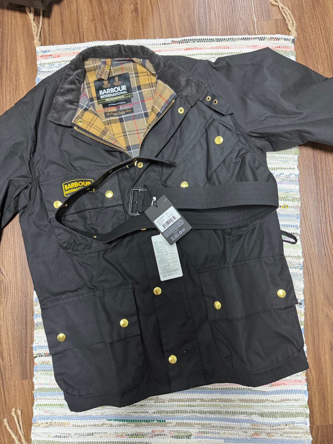 [새상품]바버 인터네셔널 A7 왁스 자켓 38사이즈  상품이미지1