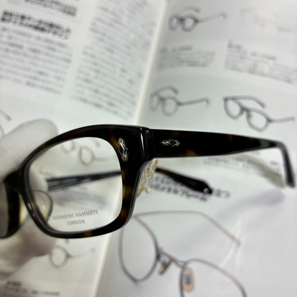 KATHARIN HAMNETT LONDON 캐서린 햄넷 톨토이즈 안경 상품이미지3