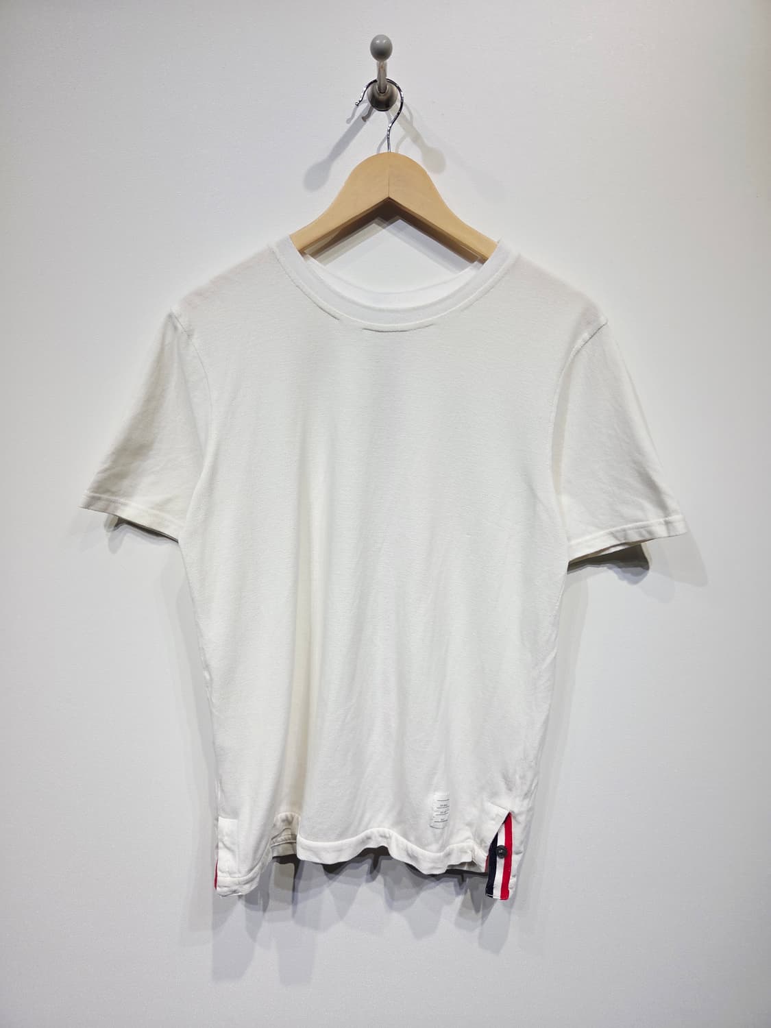 톰브라운 재팬 센터백 화이트 반팔 티셔츠_3 상품이미지2