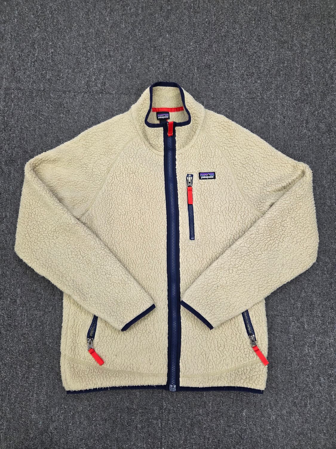 파타고니아 레트로 플리스 집업 상품이미지1