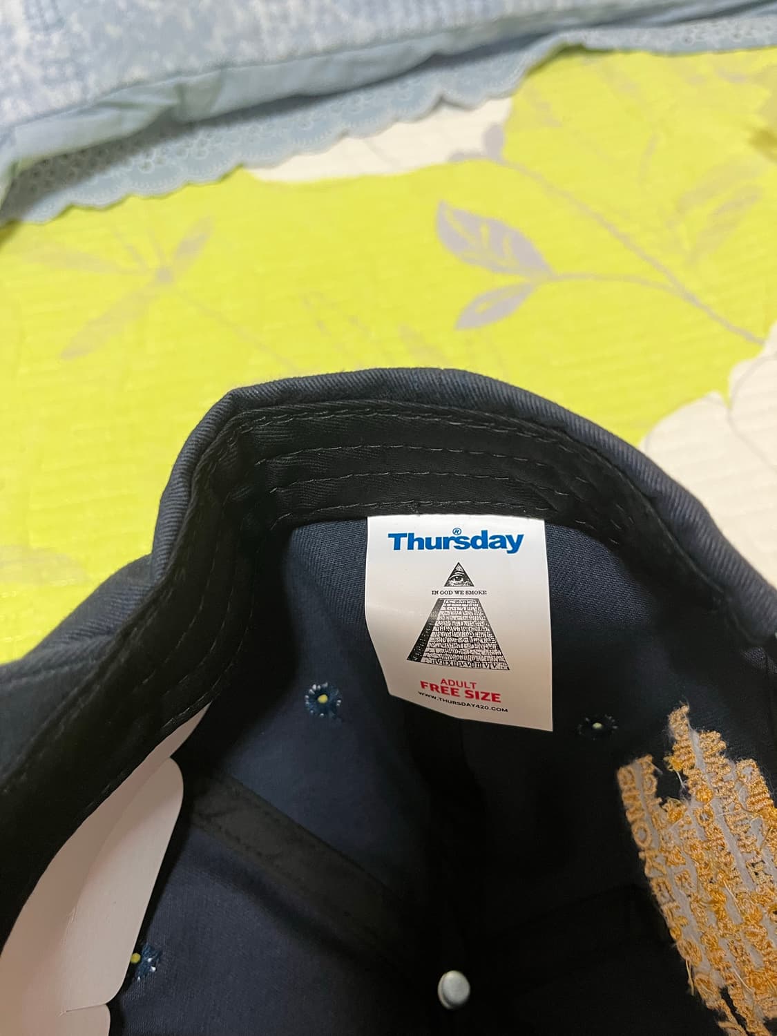 (새상품) thursday420 볼캡 새상품 판매 상품이미지4