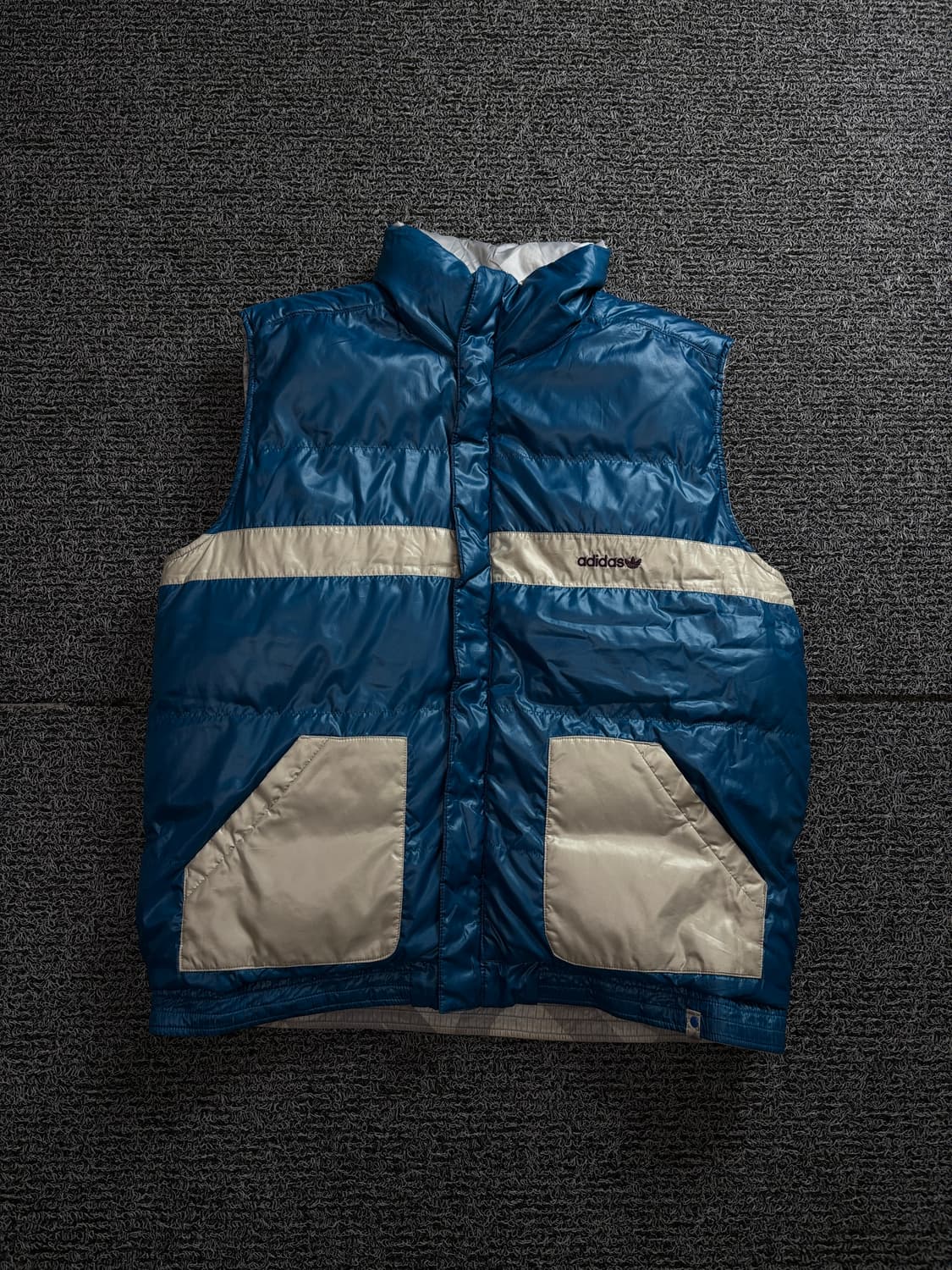 00s 아디다스 올드스쿨 양면 글로시 다운 푸퍼 베스트 1603 상품이미지2