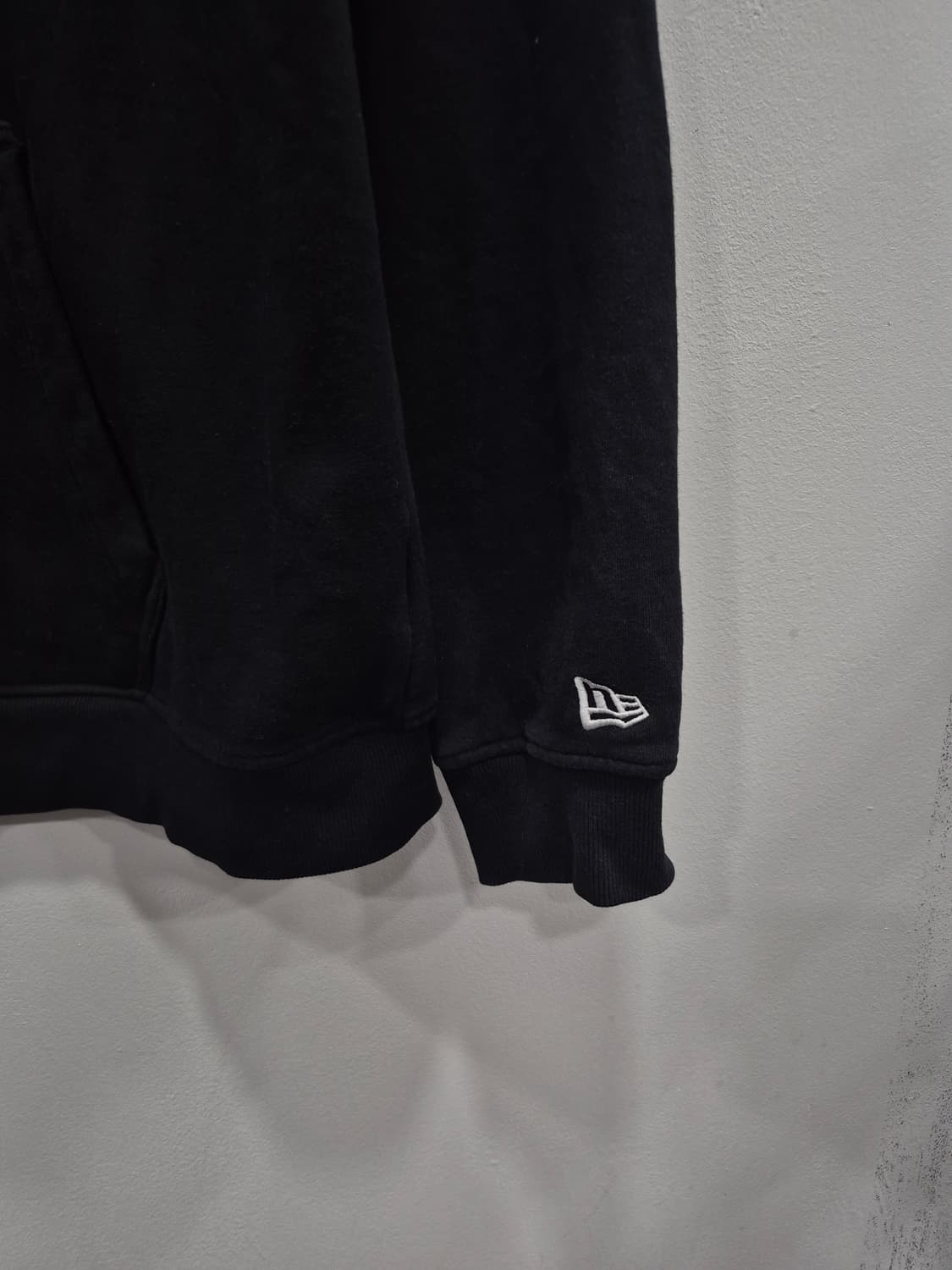 뉴에라 NE 에센셜 기모 후드 집업 블랙 남성 110사이즈 상품이미지3