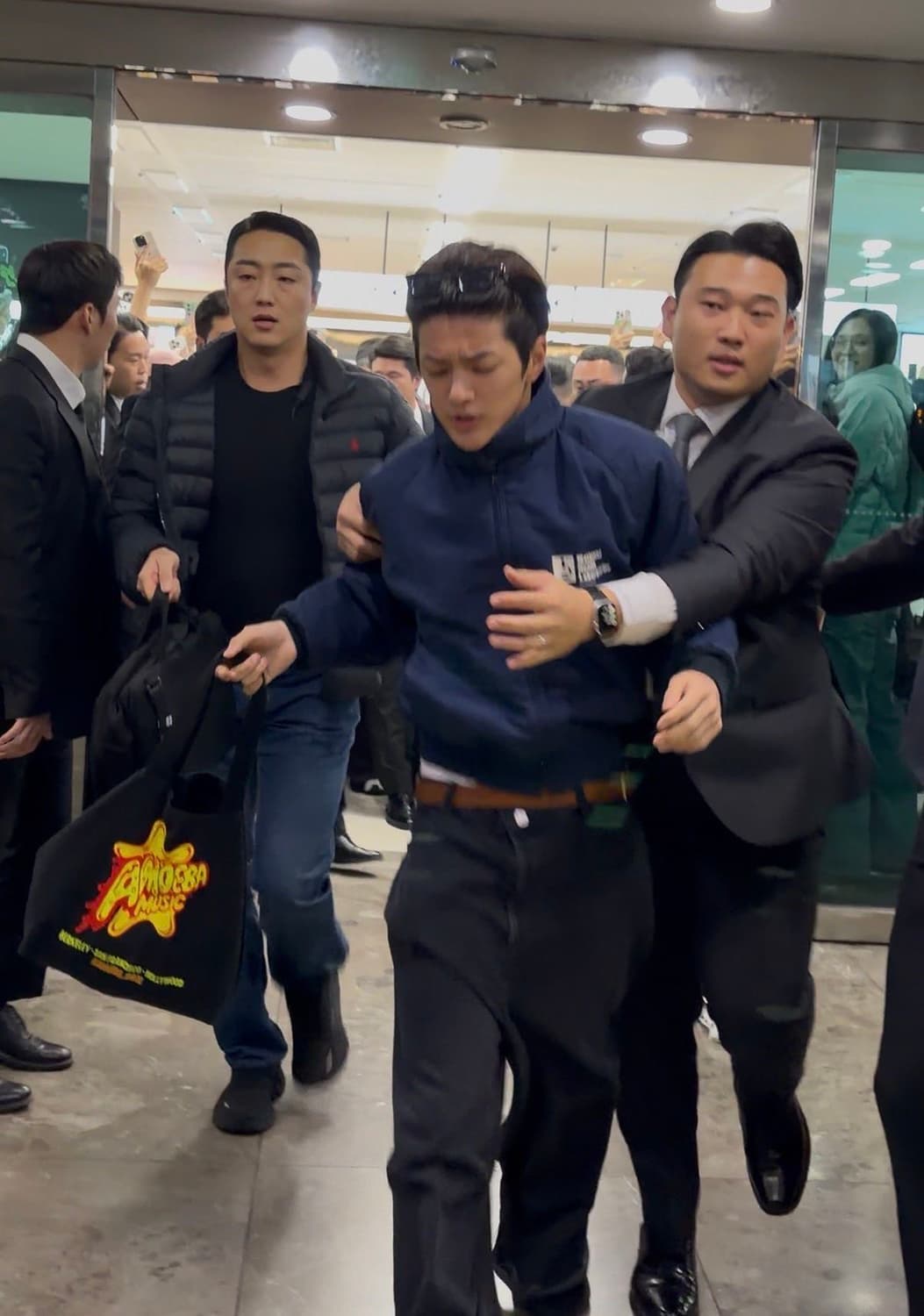 코르티스맛 크롭자켓 상품이미지1