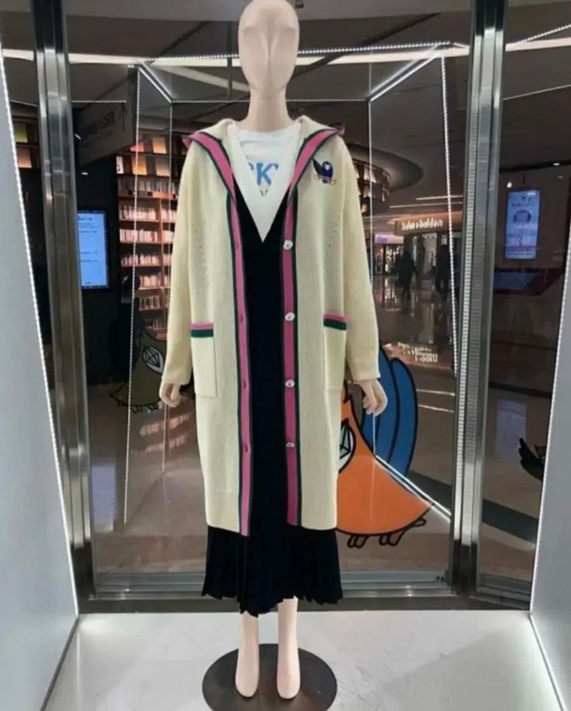 럭키슈에뜨 울블랜드 후드롱 니트가디건 36사이즈 상품이미지5