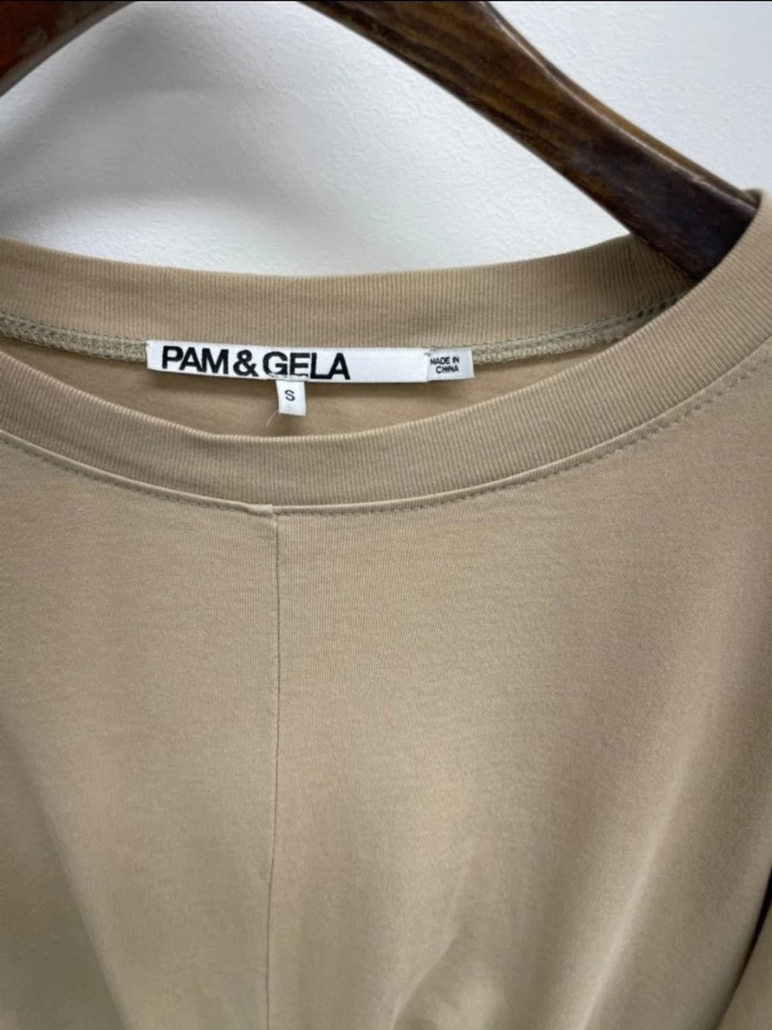 [PAM & GELA] 팜앤젤라 트위스트 크롭 롱슬리브 티셔츠 (S사이즈 상품이미지3