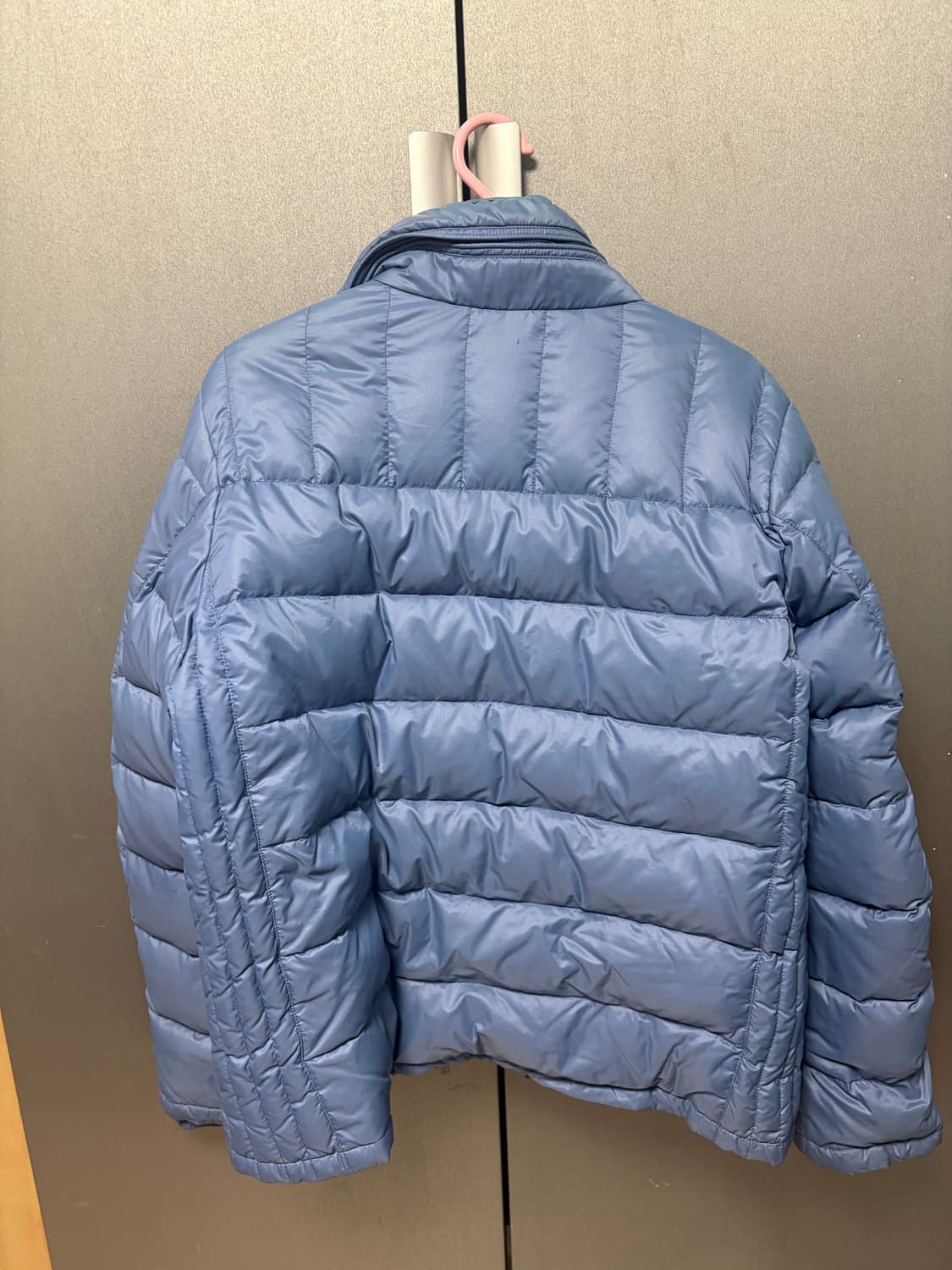몽클레어 하늘색 구스다운 경량패딩 상품이미지2