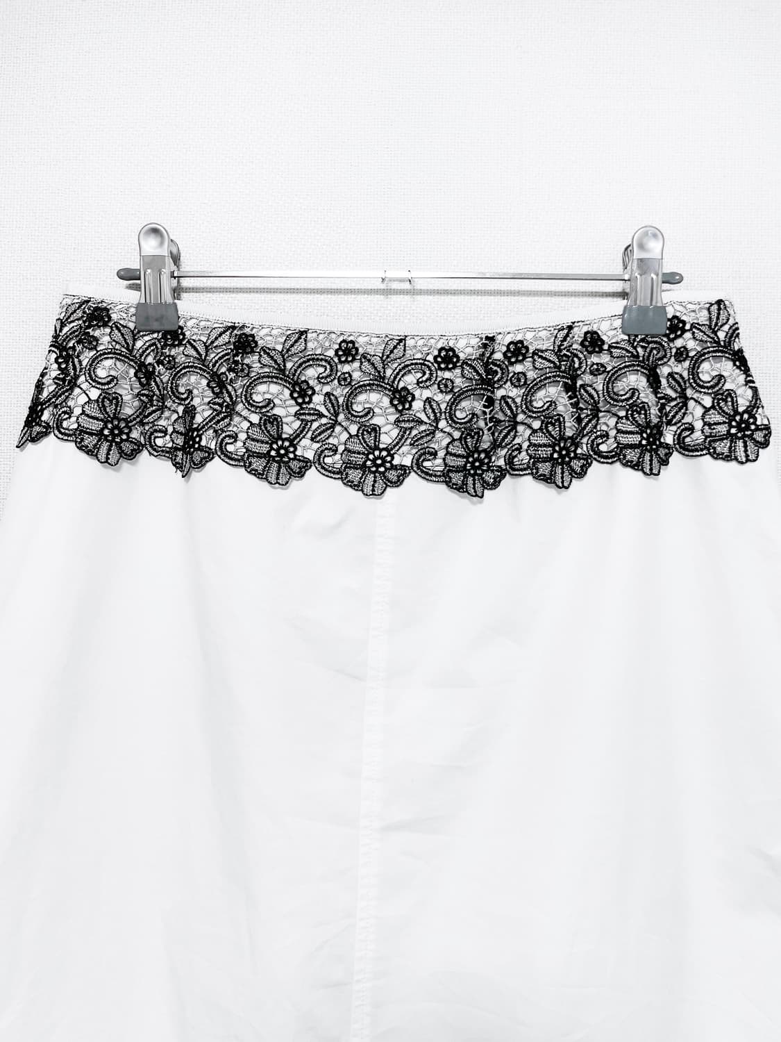 Flower Lace Detail Midi Skirt - White 상품이미지6