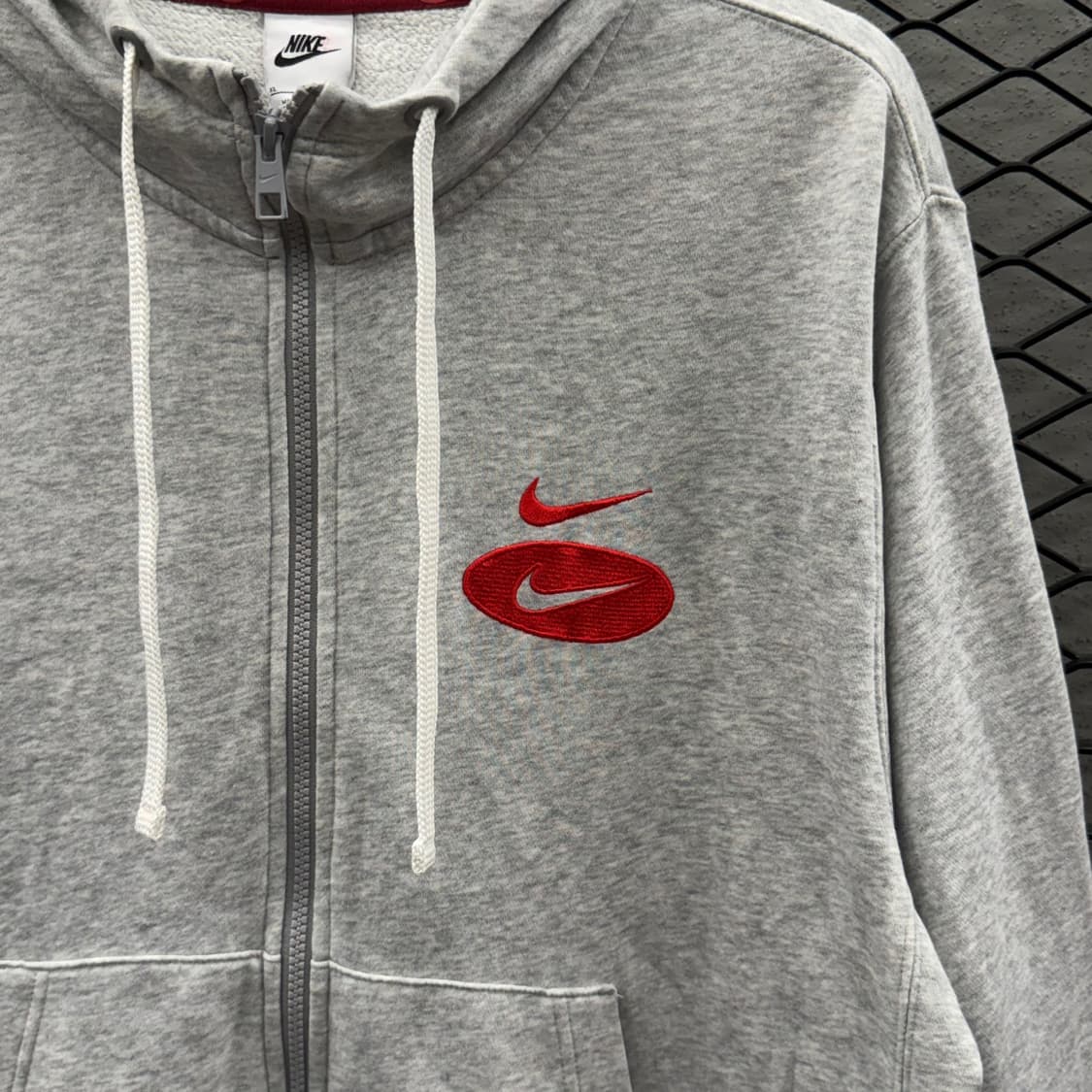 나이키 올드스쿨 후드집업 앙상블 스우시 로고 하이넥 디테일 멜란지그레이 상품이미지6