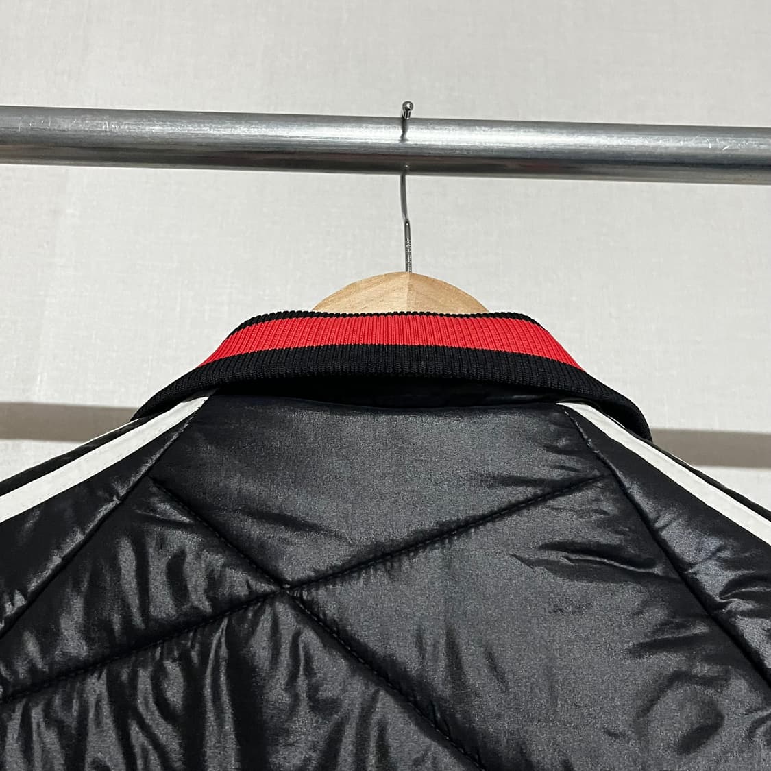 아디다스 올드스쿨 블랙 삼선 패딩 S 상품이미지6