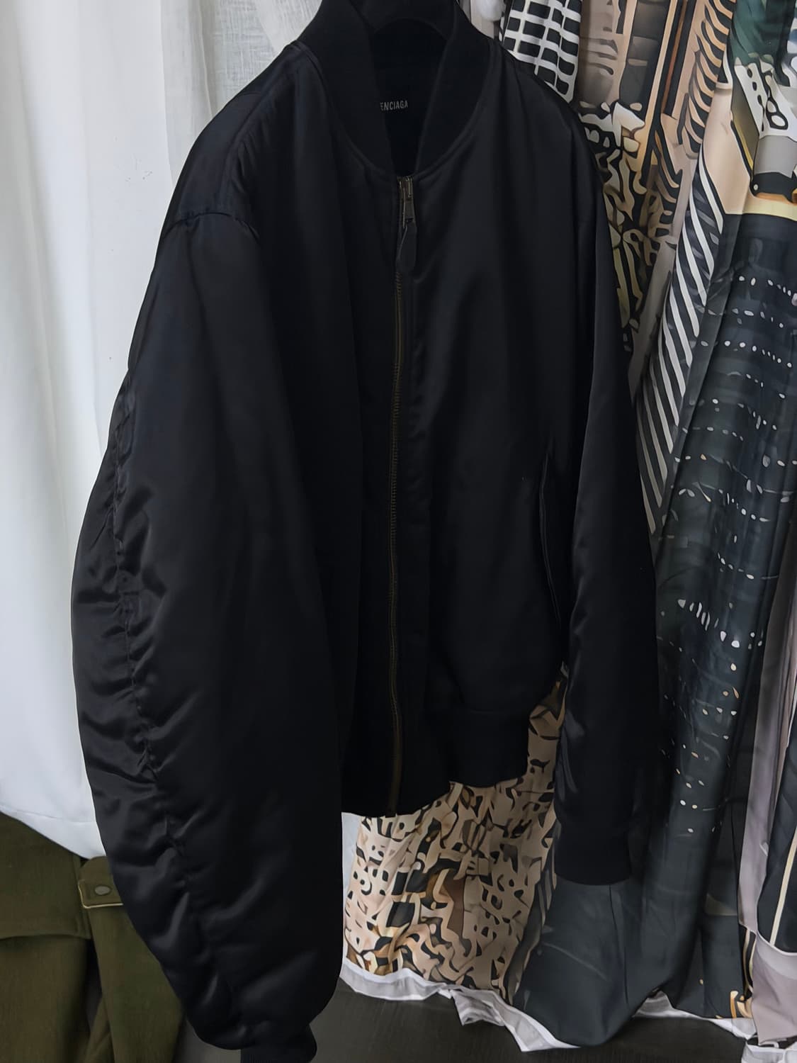 발렌시아가 웨이브로고 봄버 상품이미지7