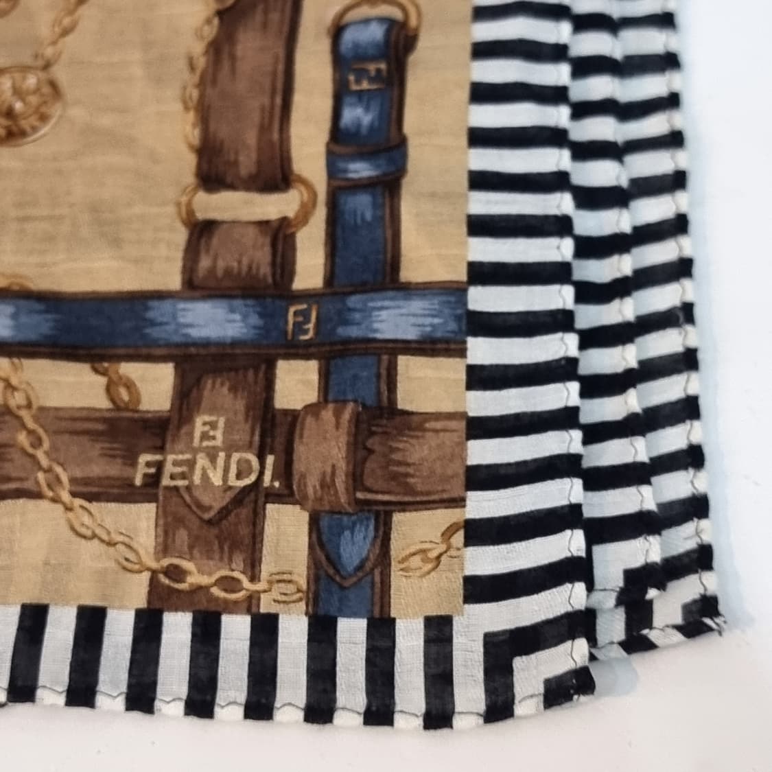 펜디(FENDI) 벨트 체인 패턴 손수건/쁘띠 스카프 상품이미지5