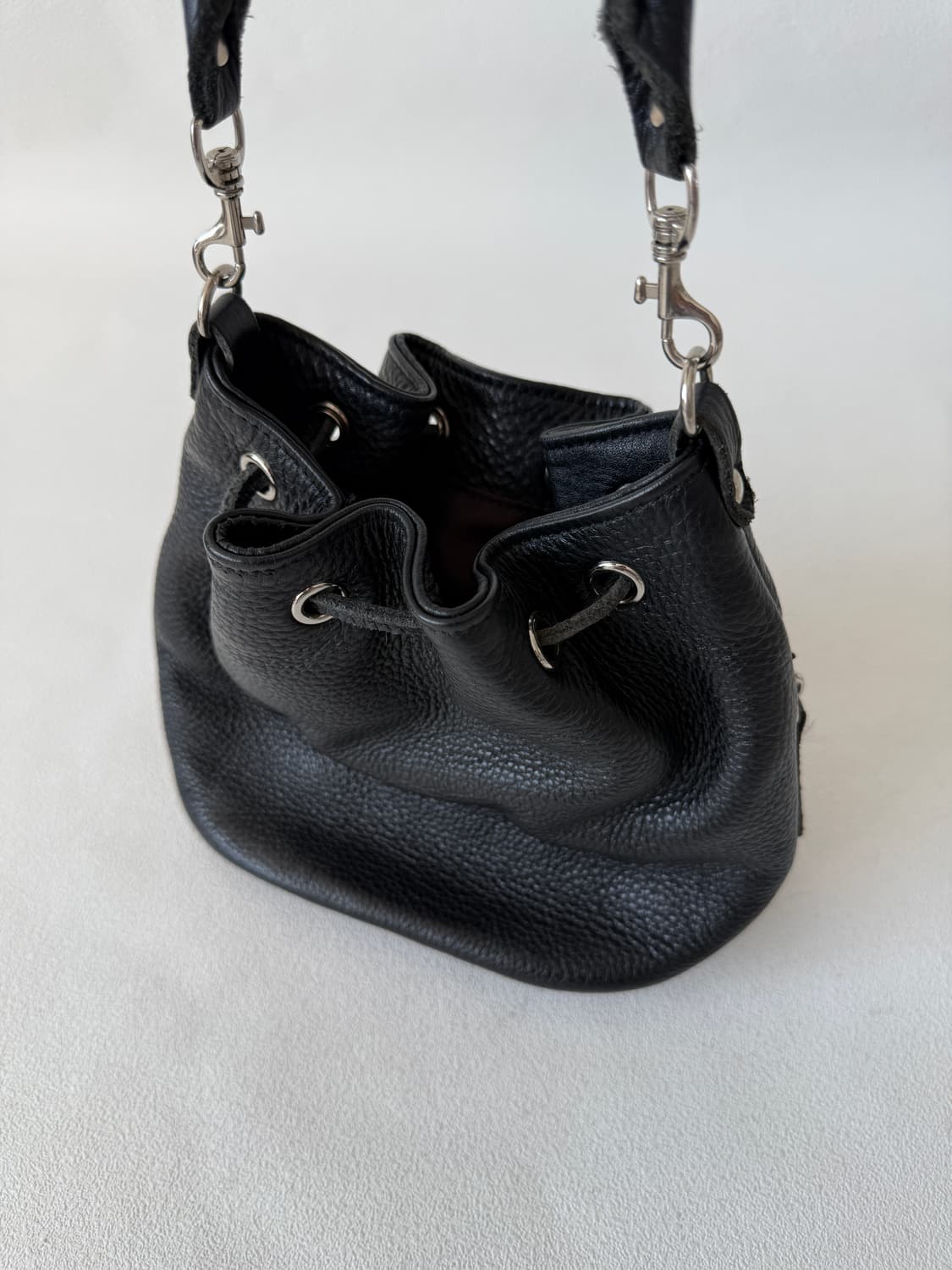 Pre owned 레더 버킷백 상품이미지4