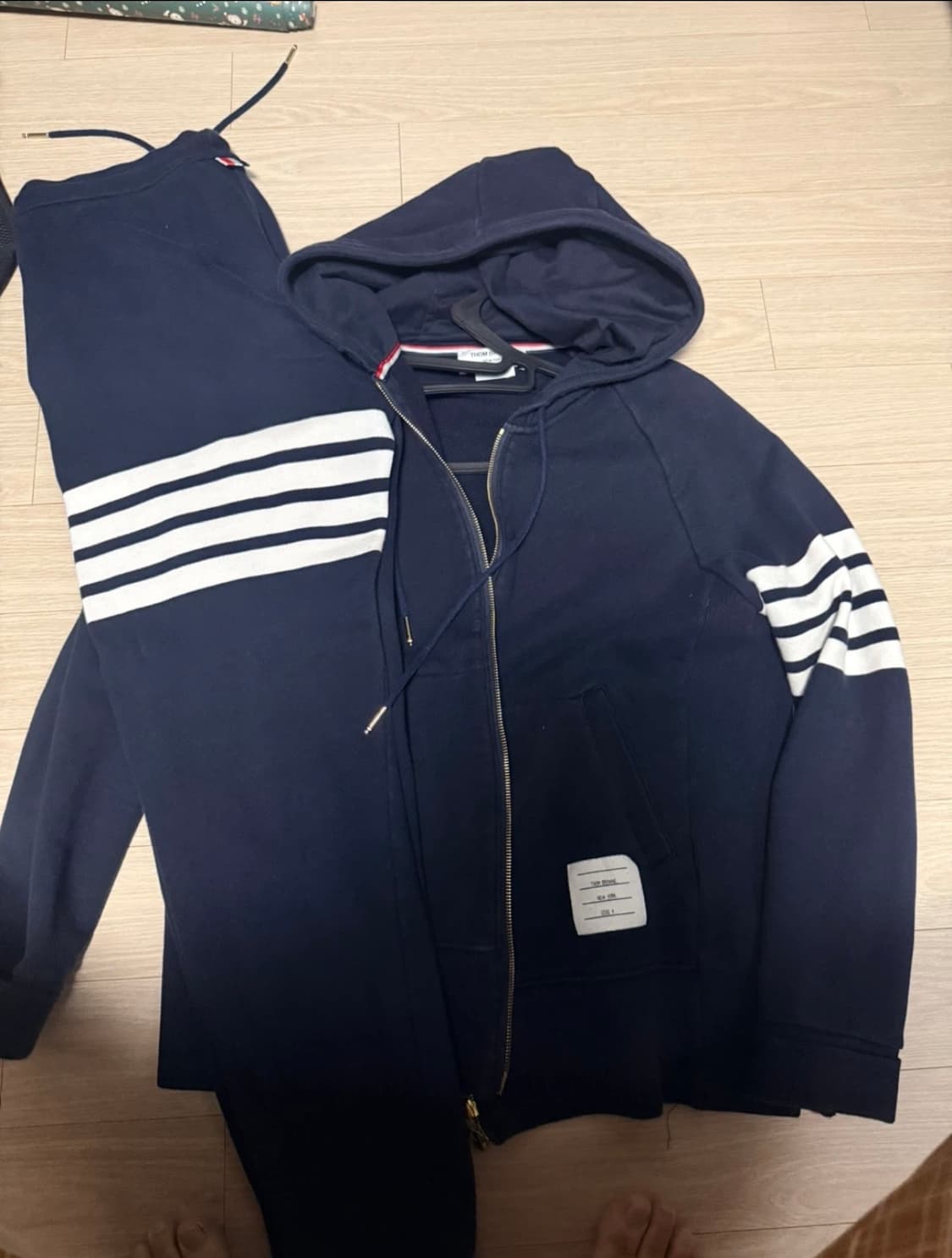 톰브라운 후드집업 바지 상품이미지1