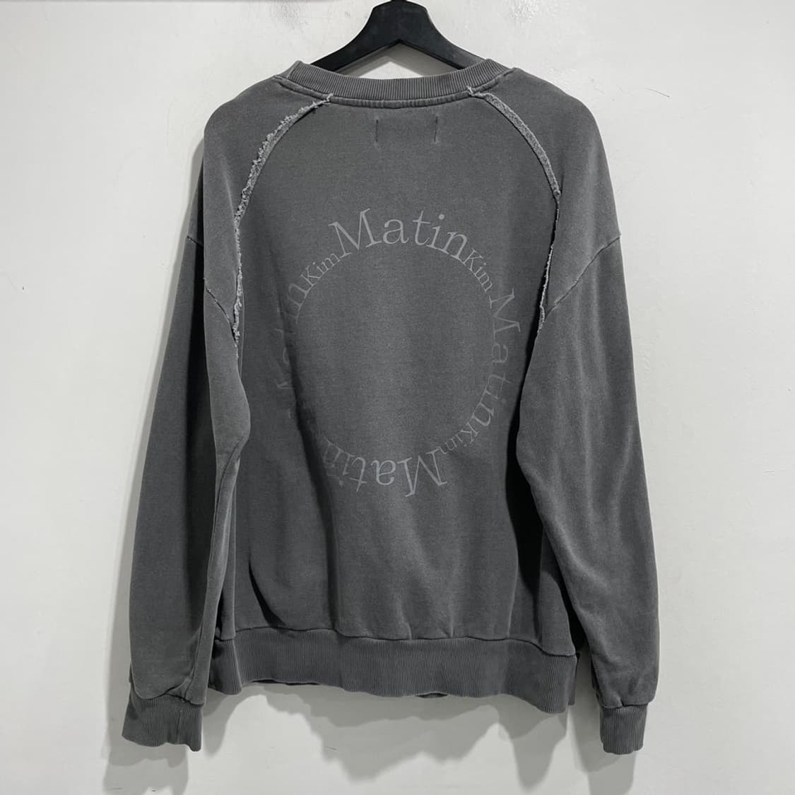 마뗑킴 그런지 맨투맨 상품이미지3