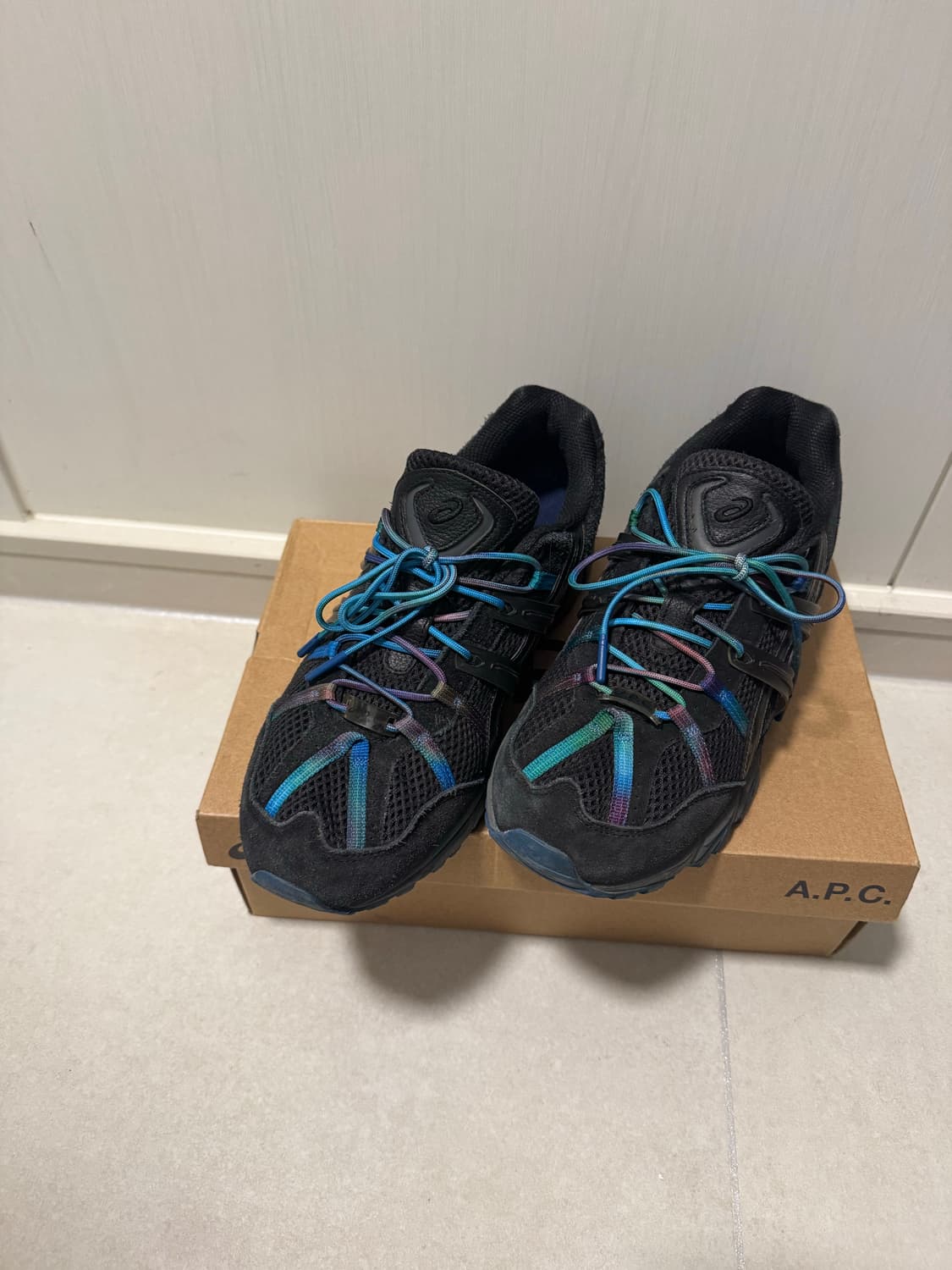 아식스 x 아파쎄 asic x apc 젤소노마 블랙 판매합니다.  상품이미지2