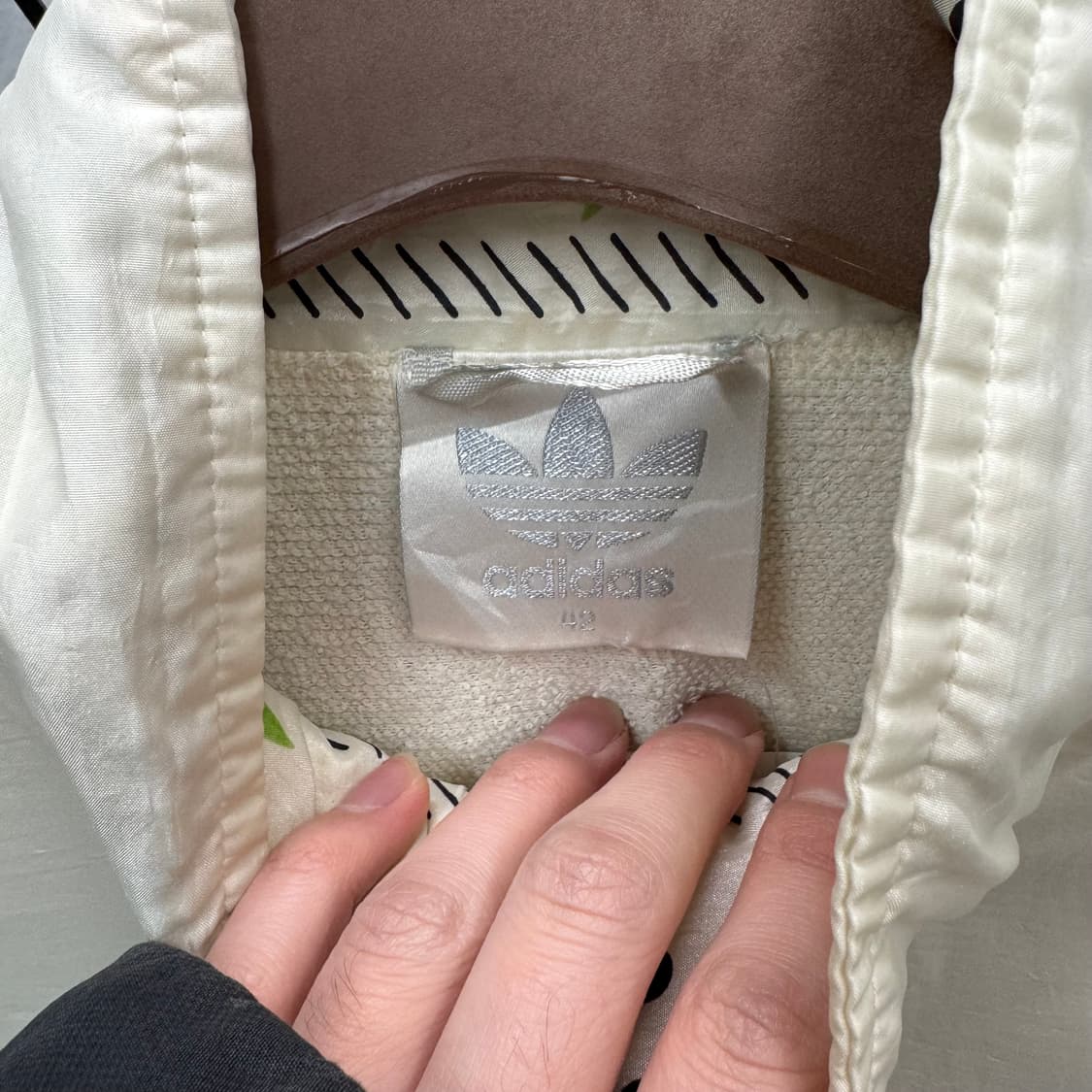 00s 아디다스 올드스쿨 바람막이 별 패턴 네온 컬러 포인트 화이트 상품이미지9