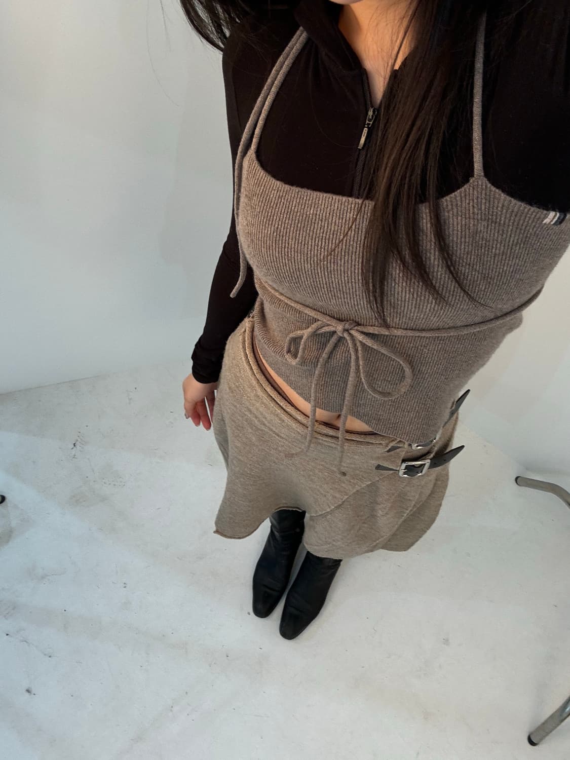 Extreme Cashmere No.141 타이 스트랩 탱크탑 브라운 상품이미지1