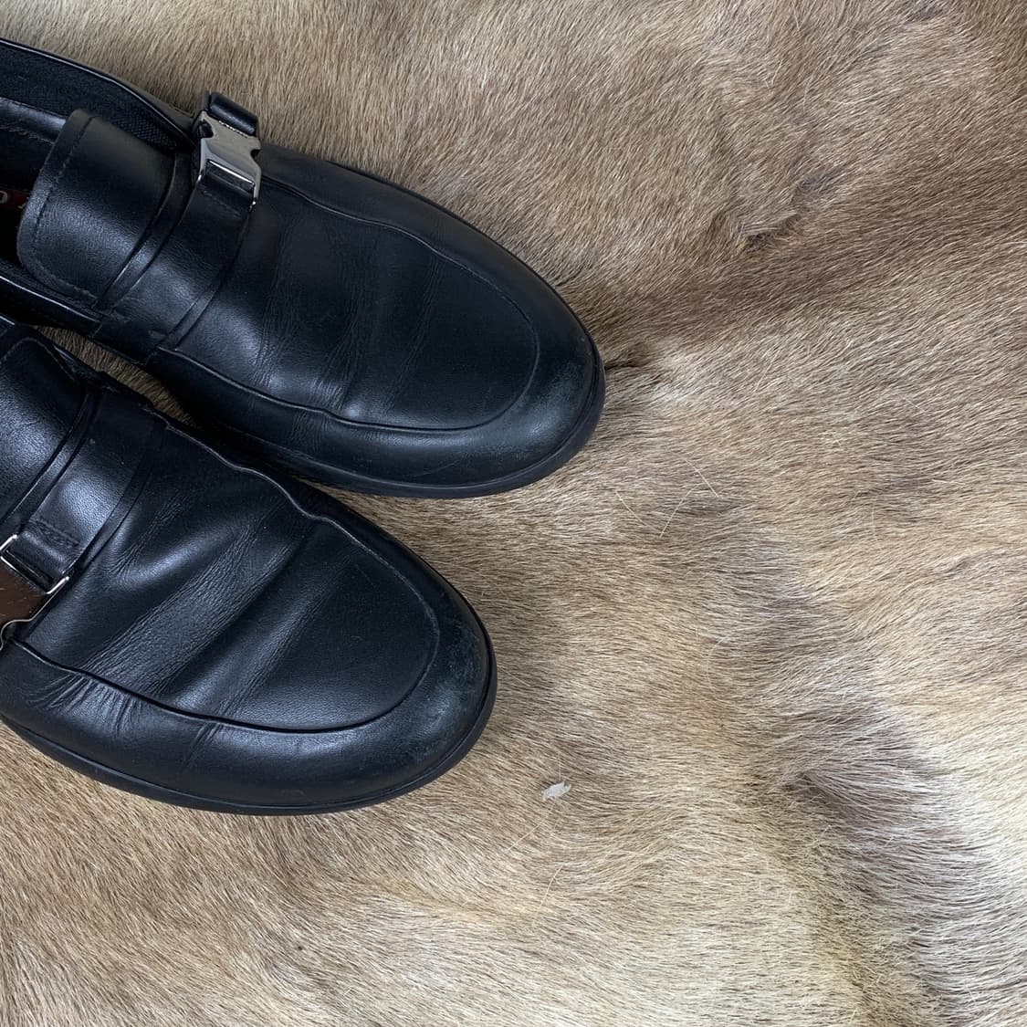 프라다 스포츠 버클 로퍼 상품이미지6