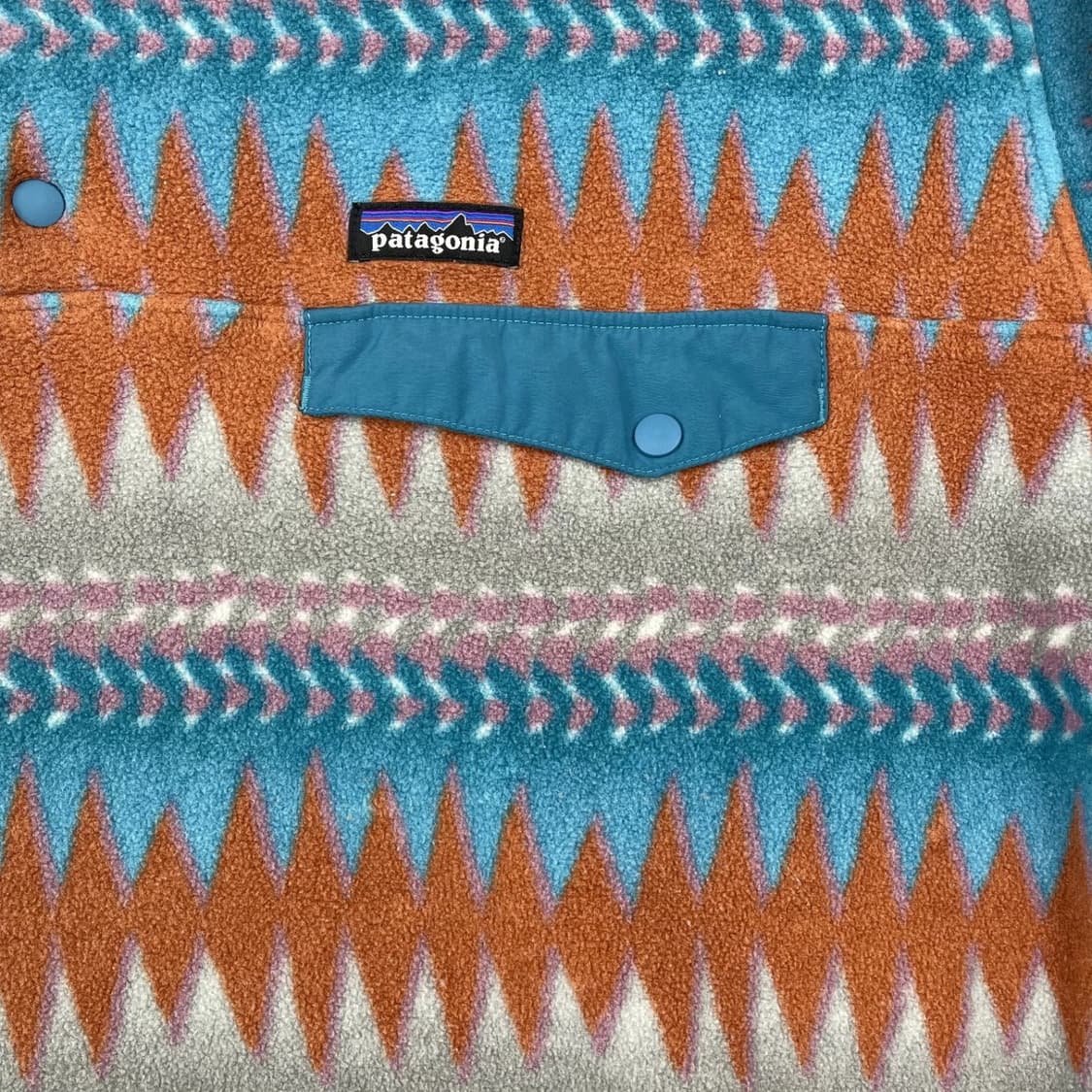 17FW 파타고니아 신칠라 스냅-T 아즈텍 패턴 상품이미지2