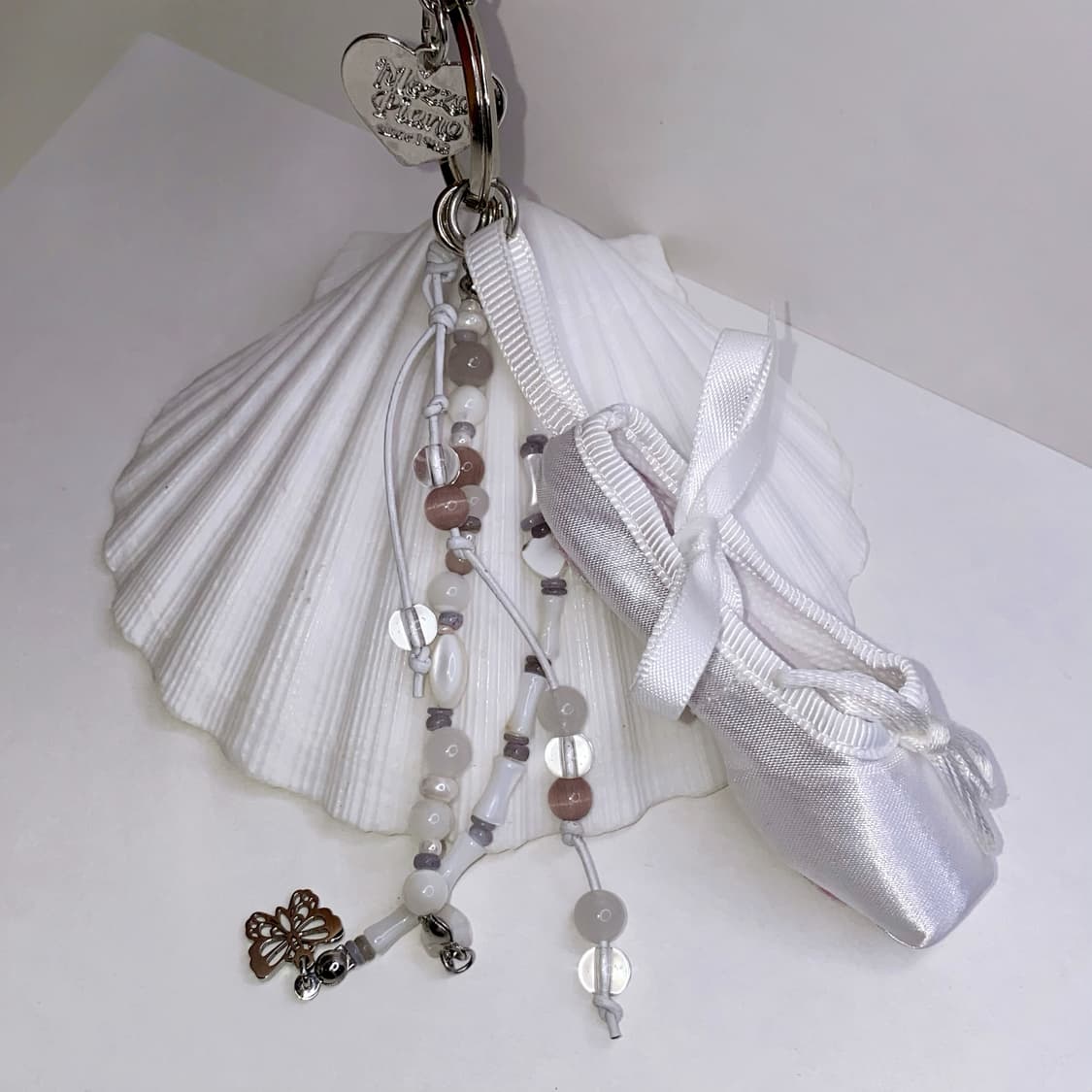 En Pointe Charm Keyring 상품이미지3
