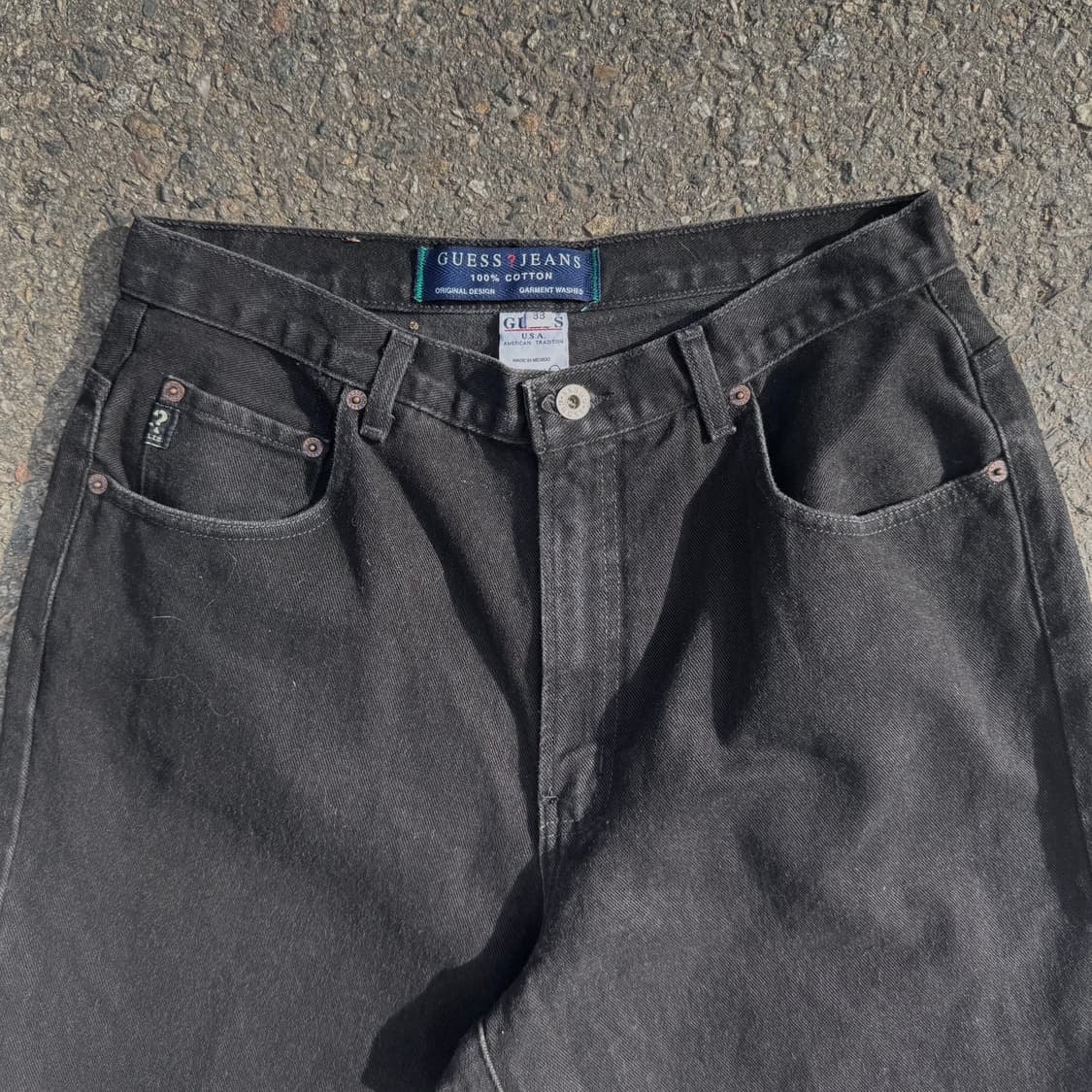 90s 게스 로고 가먼츠 흑청 데님 반바지 상품이미지3