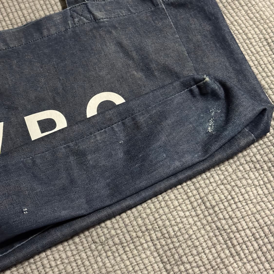 아페쎄 a.p.c. 인디고 에코백 상품이미지4