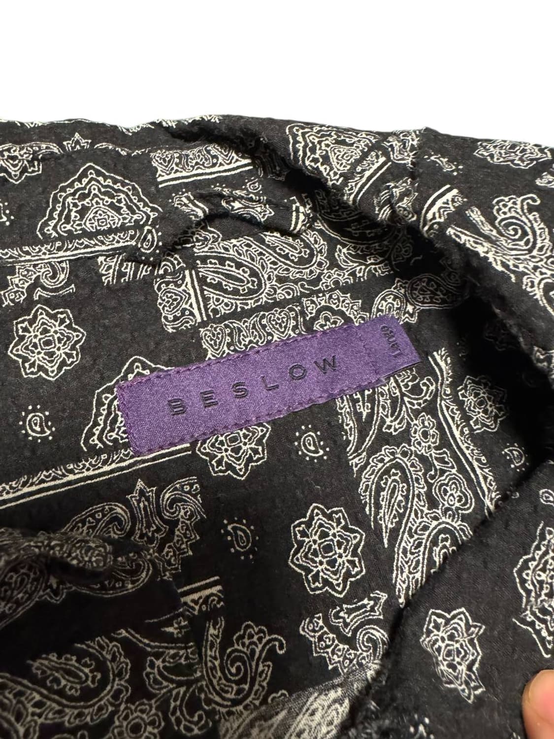 BESlOW 19SS PAISLEY SHIRT BLACK 상품이미지3