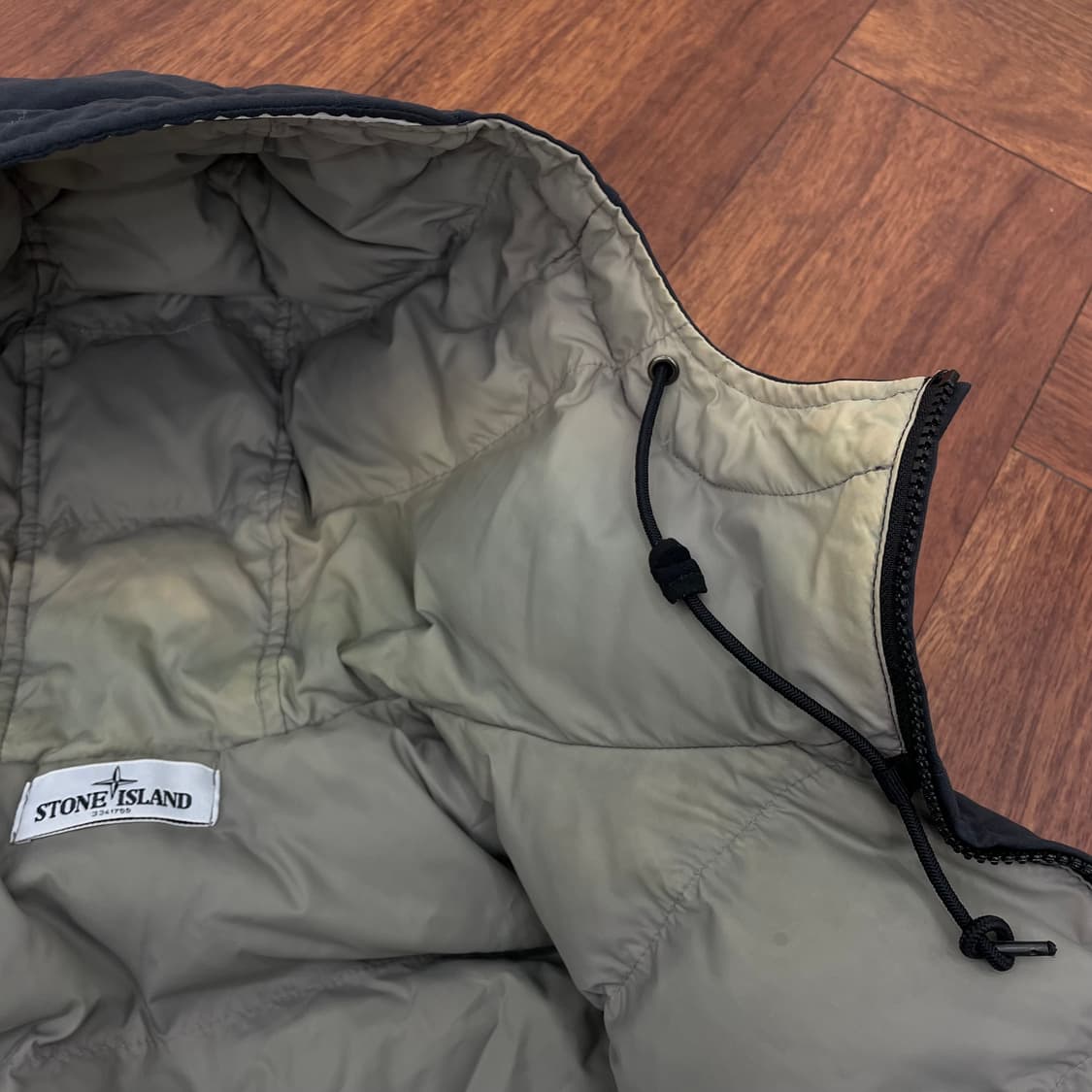 스톤아일랜드 30주년 랩스 나일론 다운 패딩 상품이미지8
