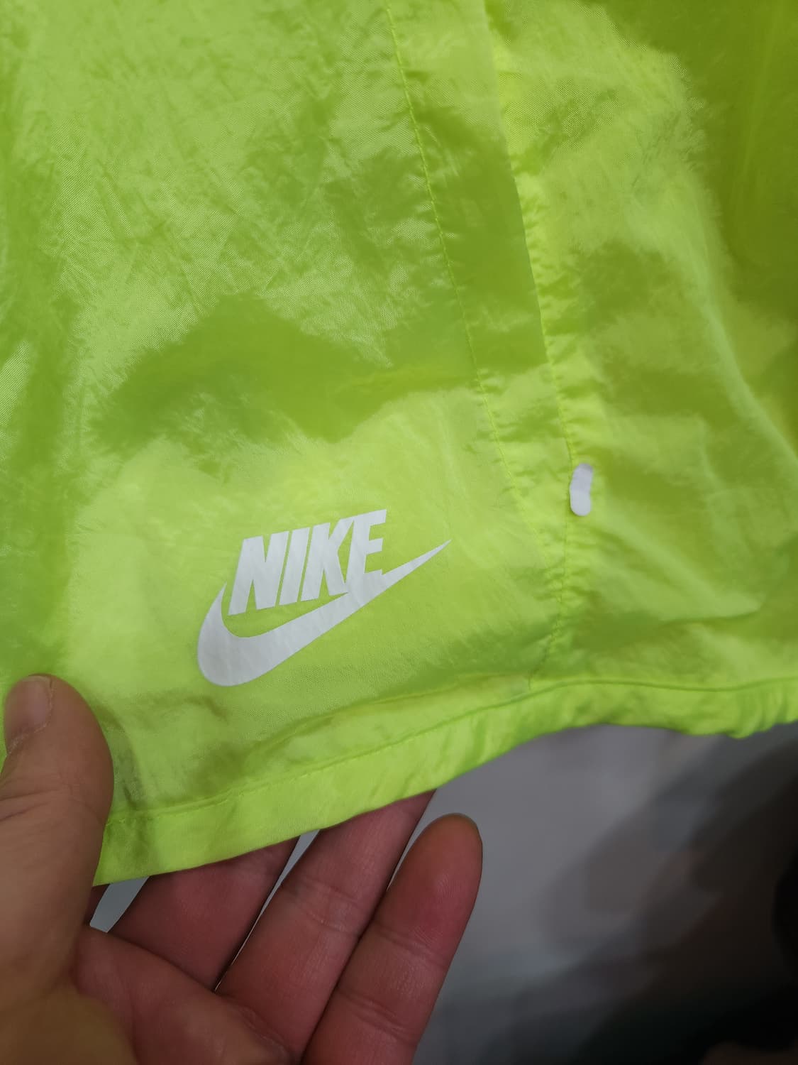 나이키 테크 에어로쉴드 모토 케이프

 상품이미지2