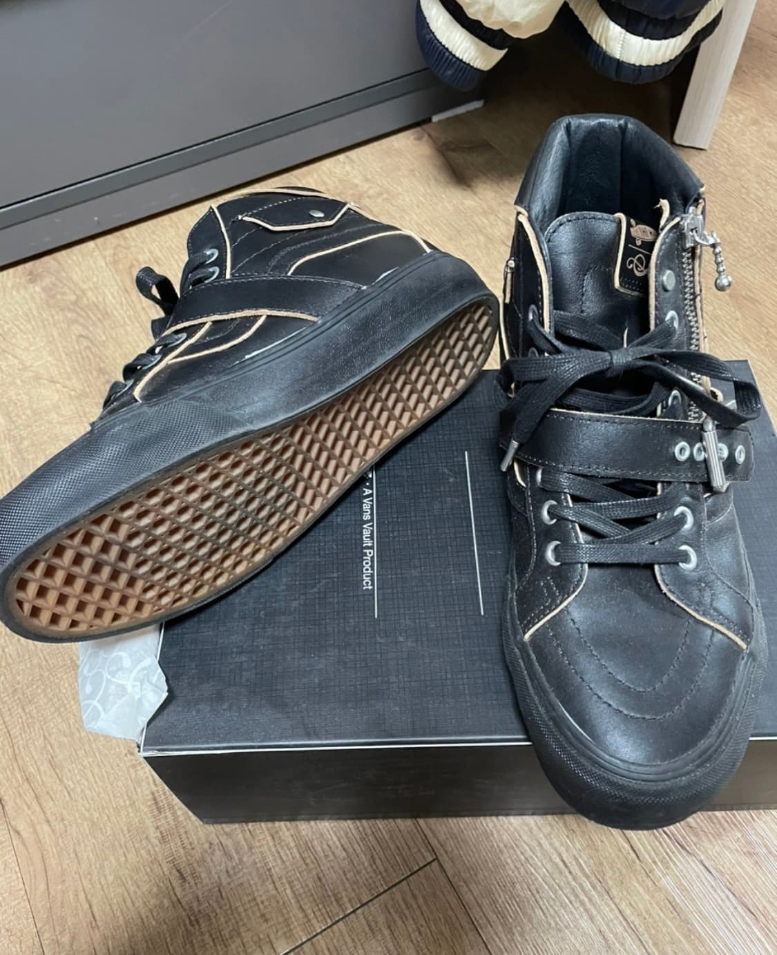 반스 볼트 x 셰인 곤잘레스 스케이트 하이 리이슈 스트랩 VLT LX 상품이미지5