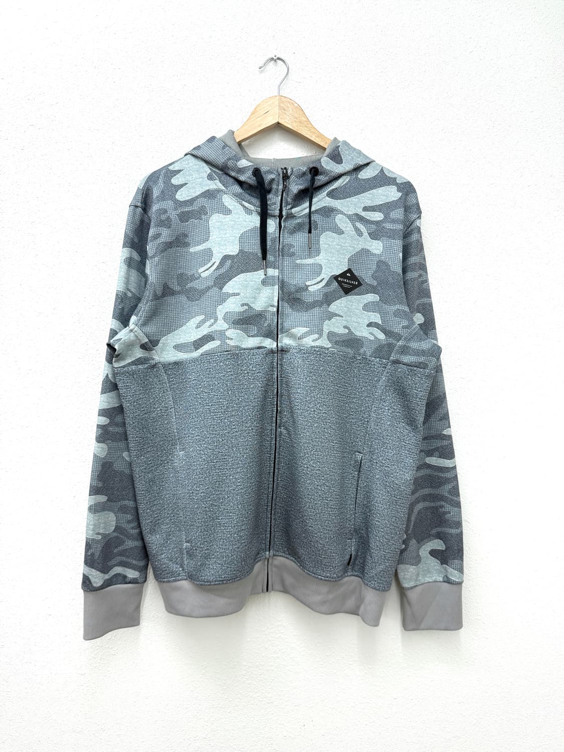 퀵실버 카모 패턴 풀집업 후드 집업 상품이미지1