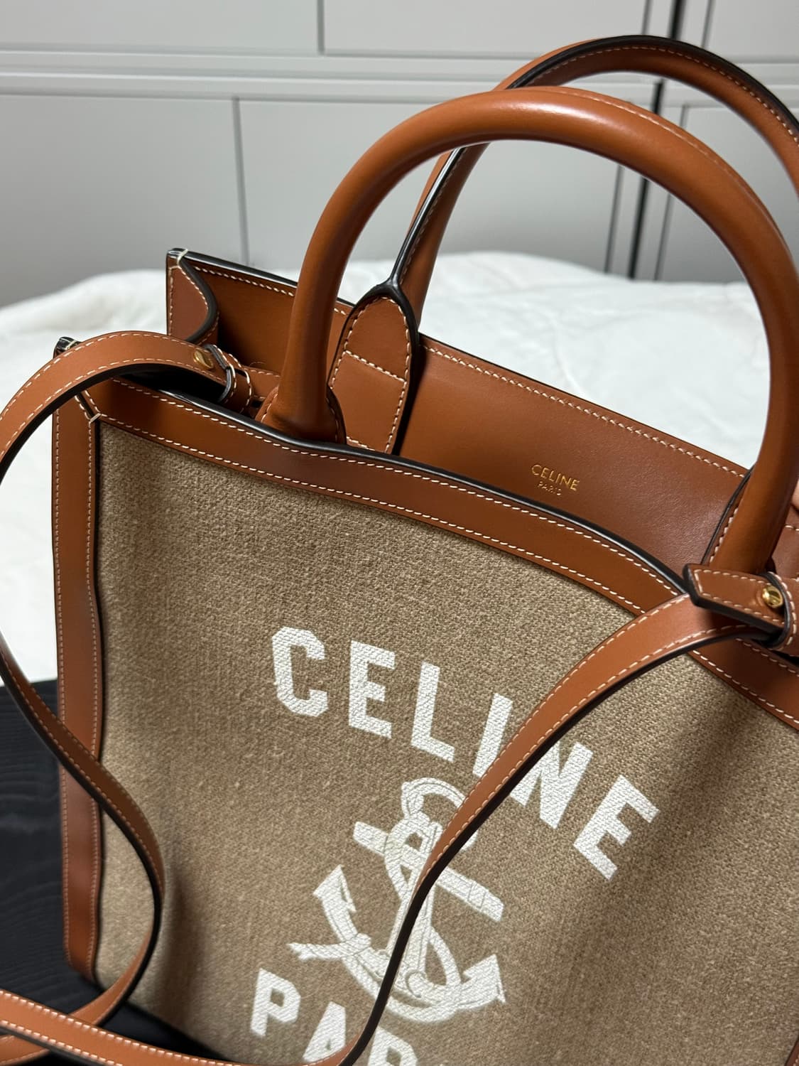 셀린느 앵커 프린트 버티컬 카바스백 상품이미지4