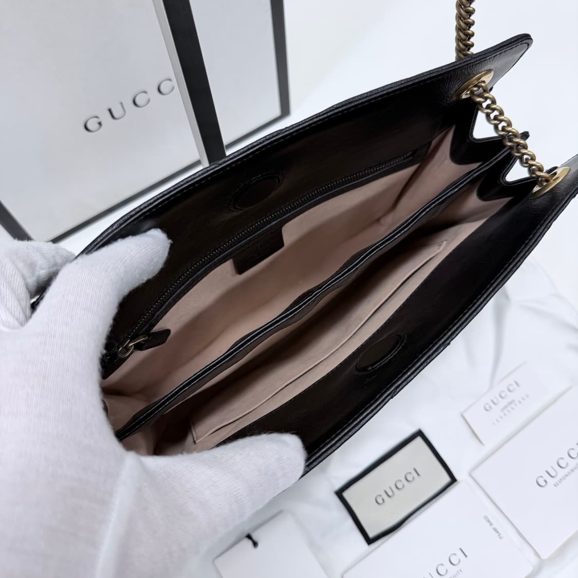 [S+급/M] 구찌 GG 마몬트 마틀라세 레더 체인 숄더백 블랙 상품이미지7