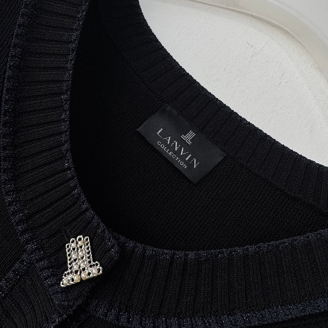 랑방컬렉션 로고 비즈 포인트 니트 가디건 상품이미지2