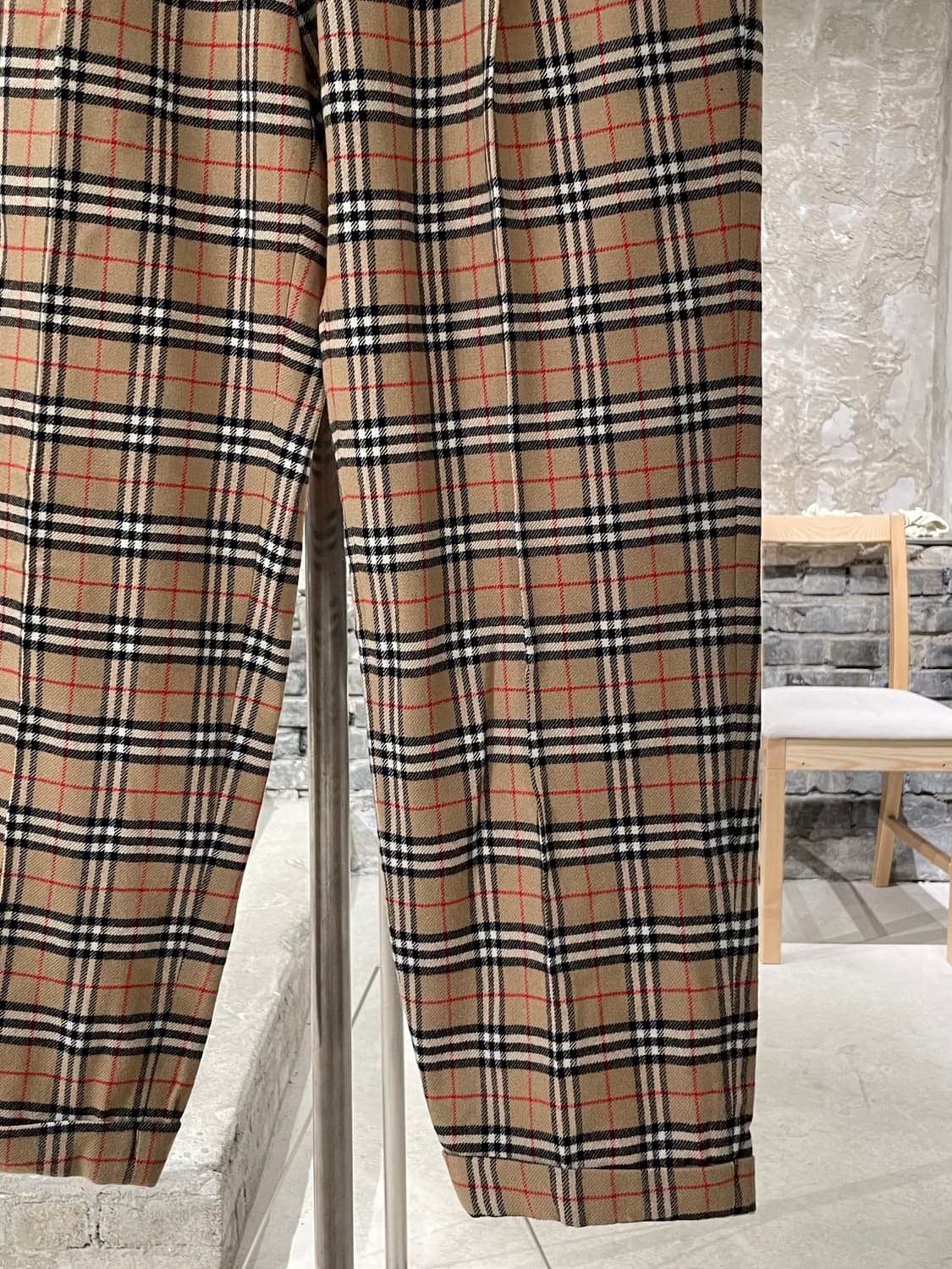 버버리 골프 베이지 폴드 햄 노바체크 울 트라우저 상품이미지5